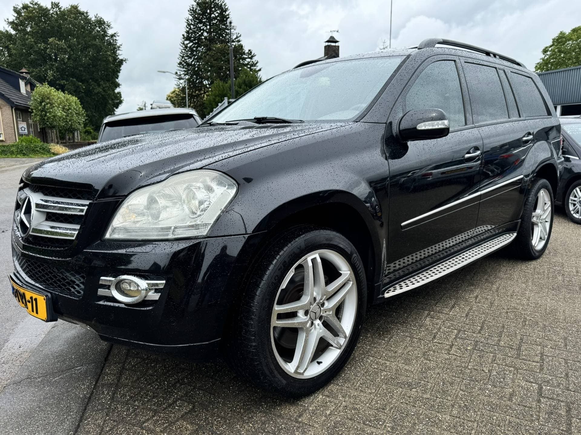 Mercedes-Benz GL thumbnail 6