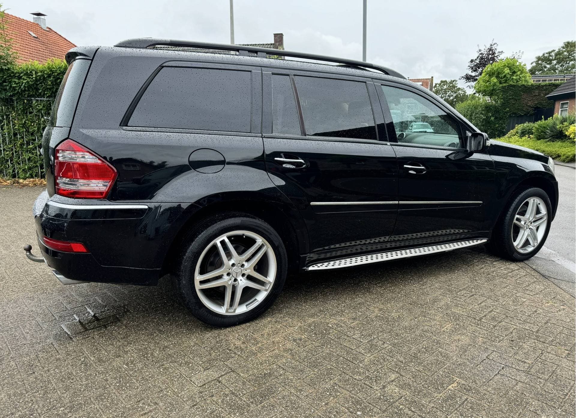 Mercedes-Benz GL thumbnail 10