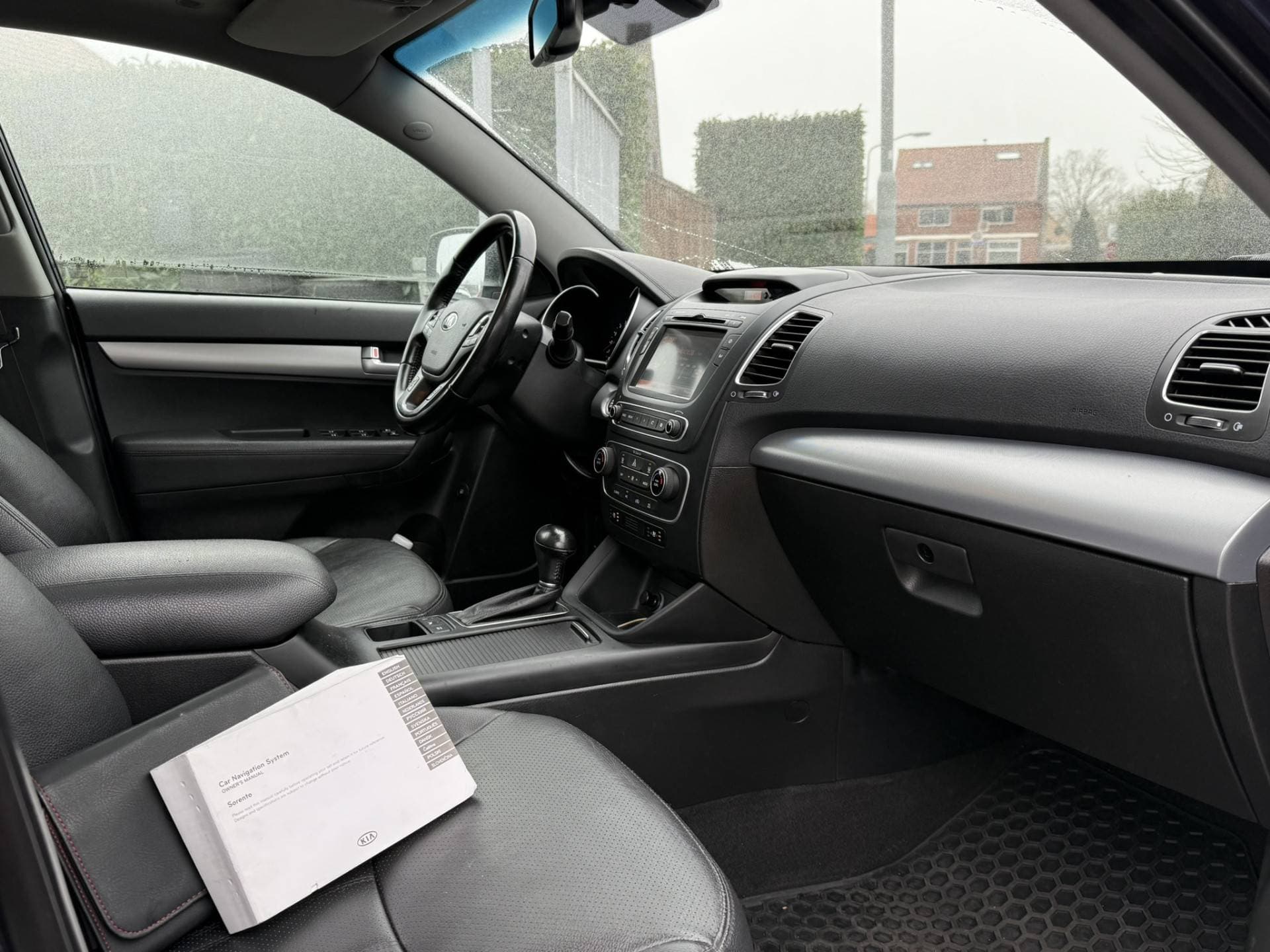 Kia Sorento thumbnail 10