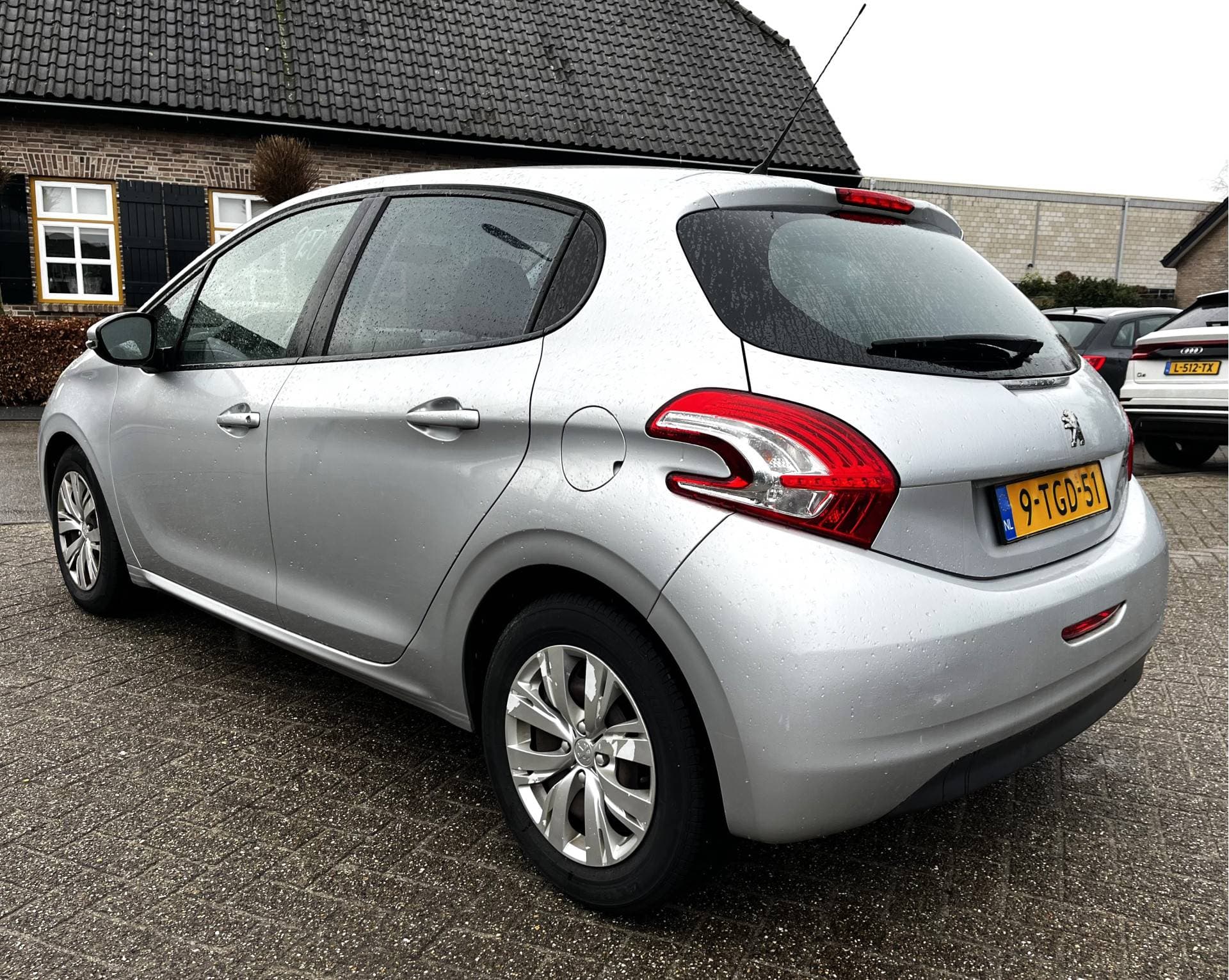 Peugeot 208 thumbnail 5