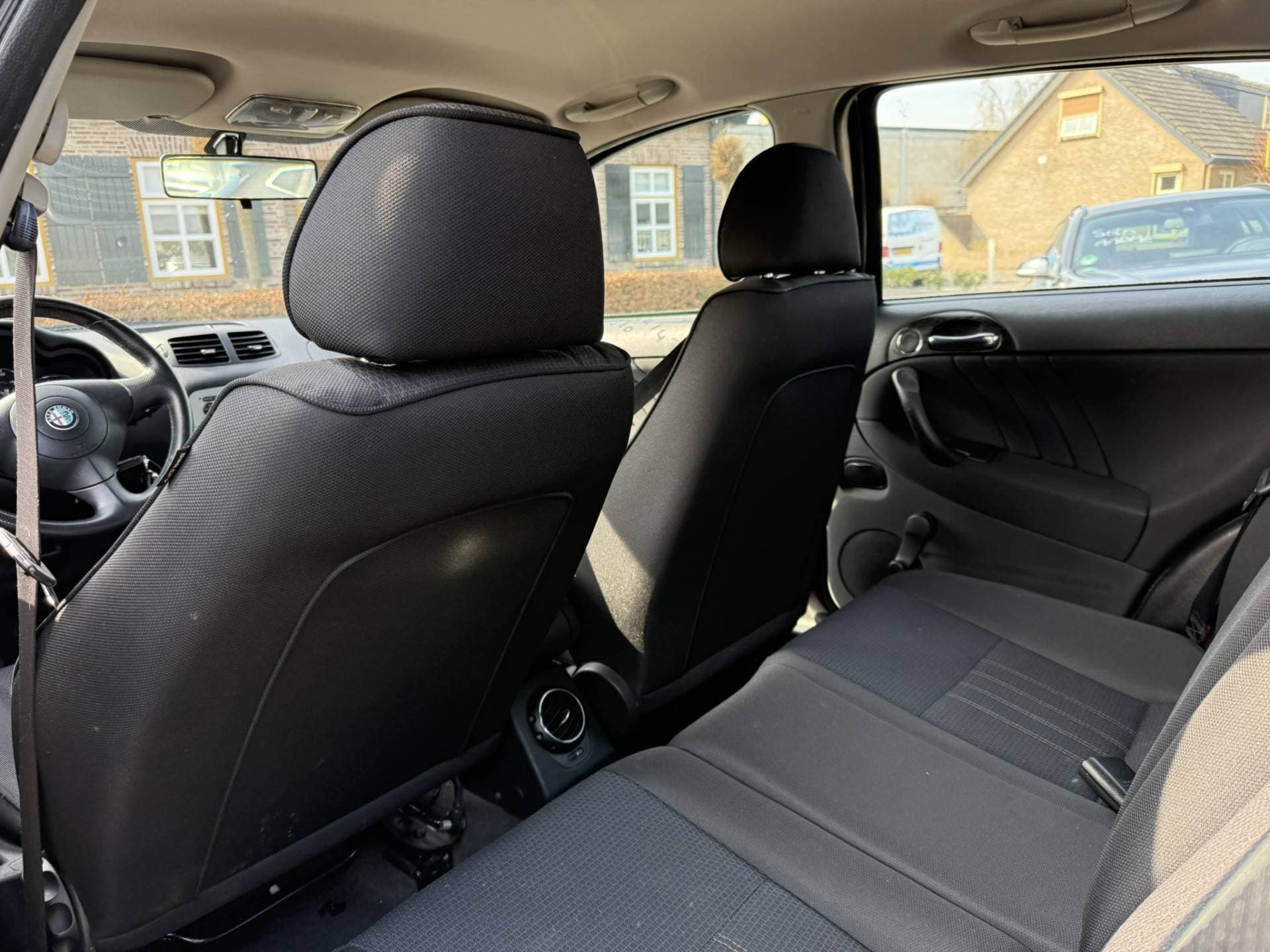 Alfa Romeo 147 thumbnail 10