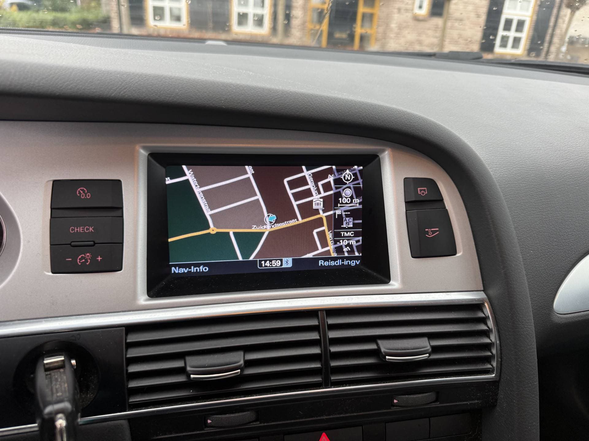 Audi A6 thumbnail 11