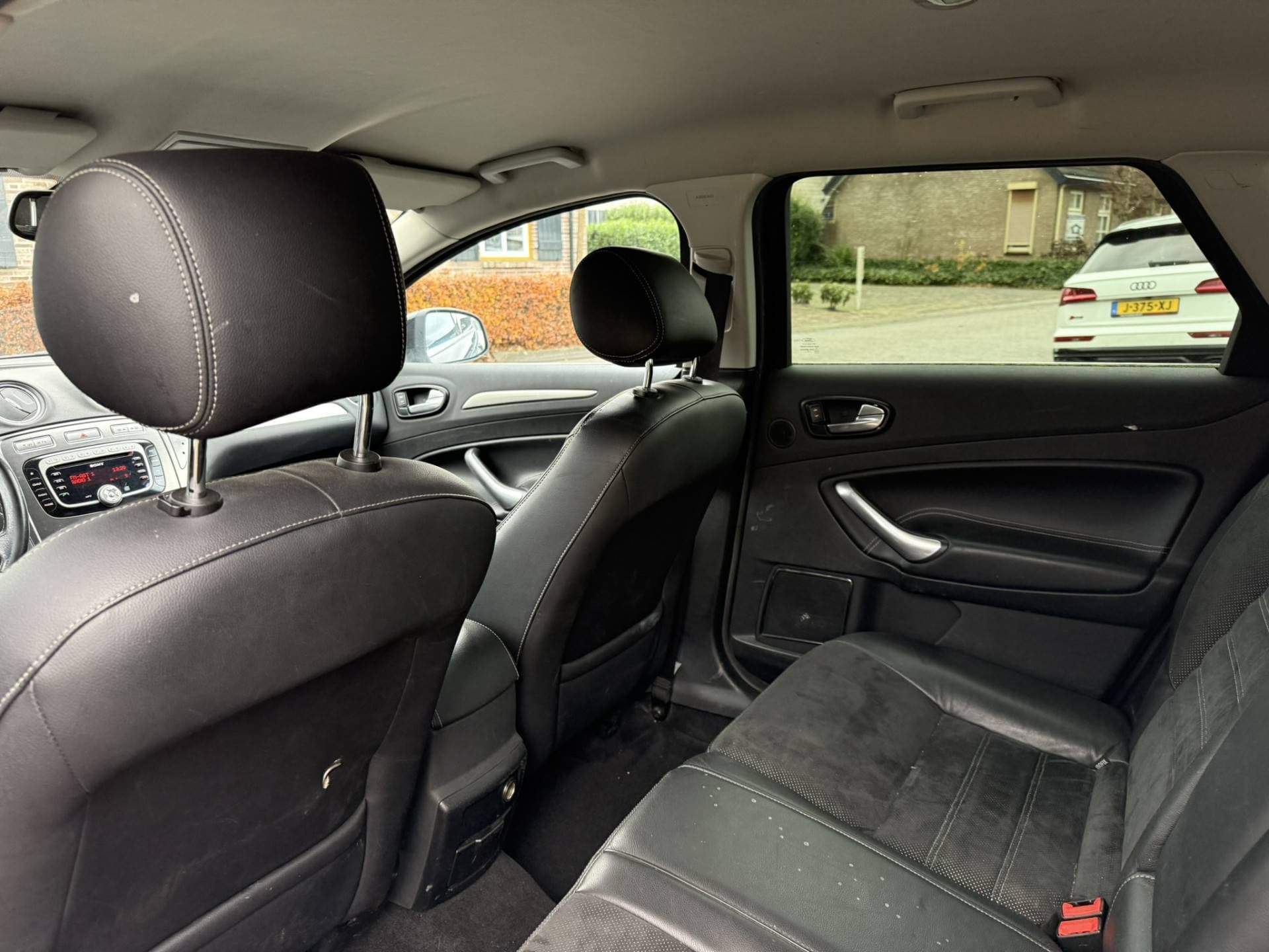 Ford Mondeo thumbnail 13