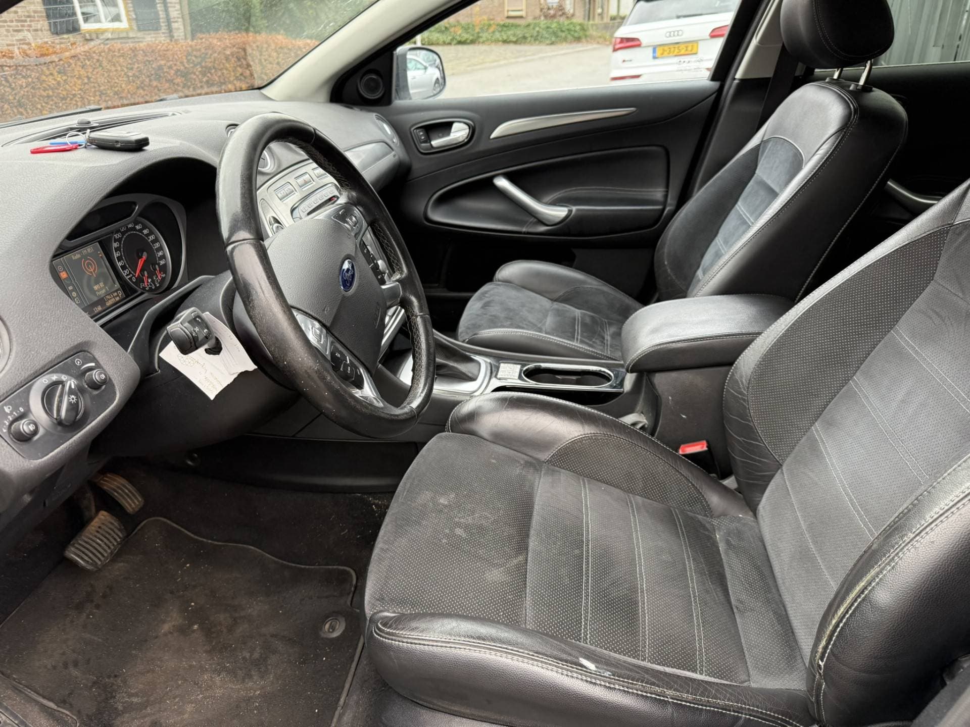 Ford Mondeo thumbnail 14