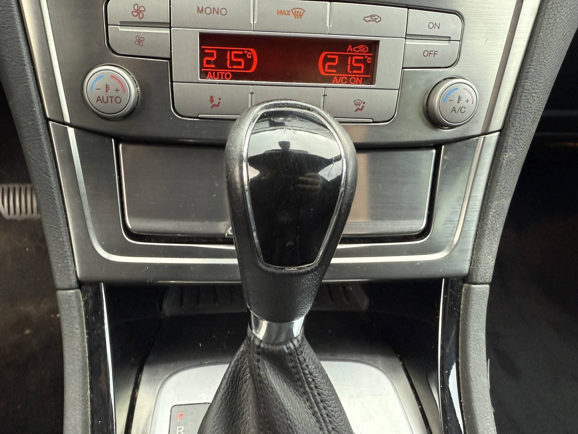 Ford Mondeo thumbnail 18