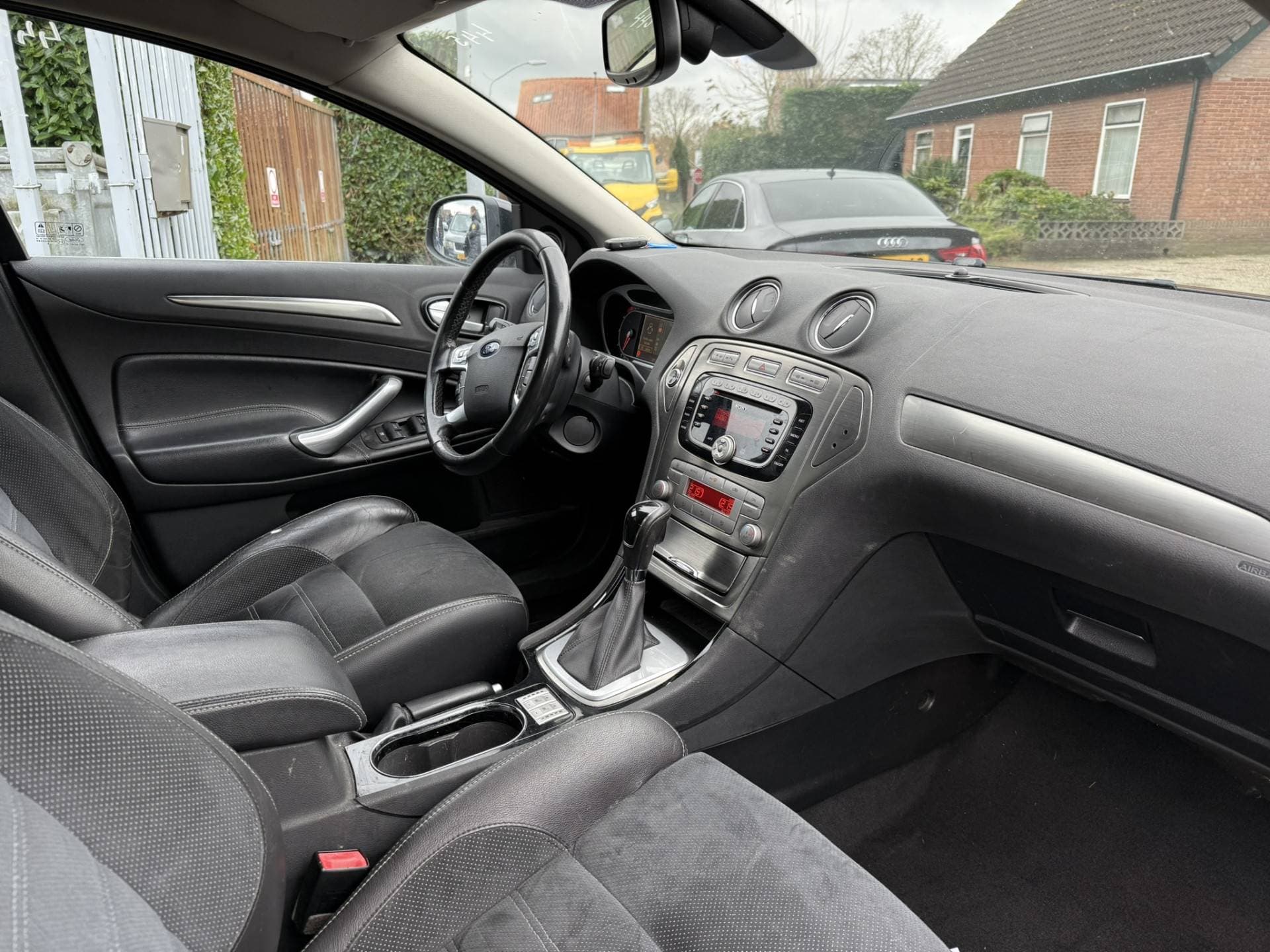 Ford Mondeo thumbnail 9