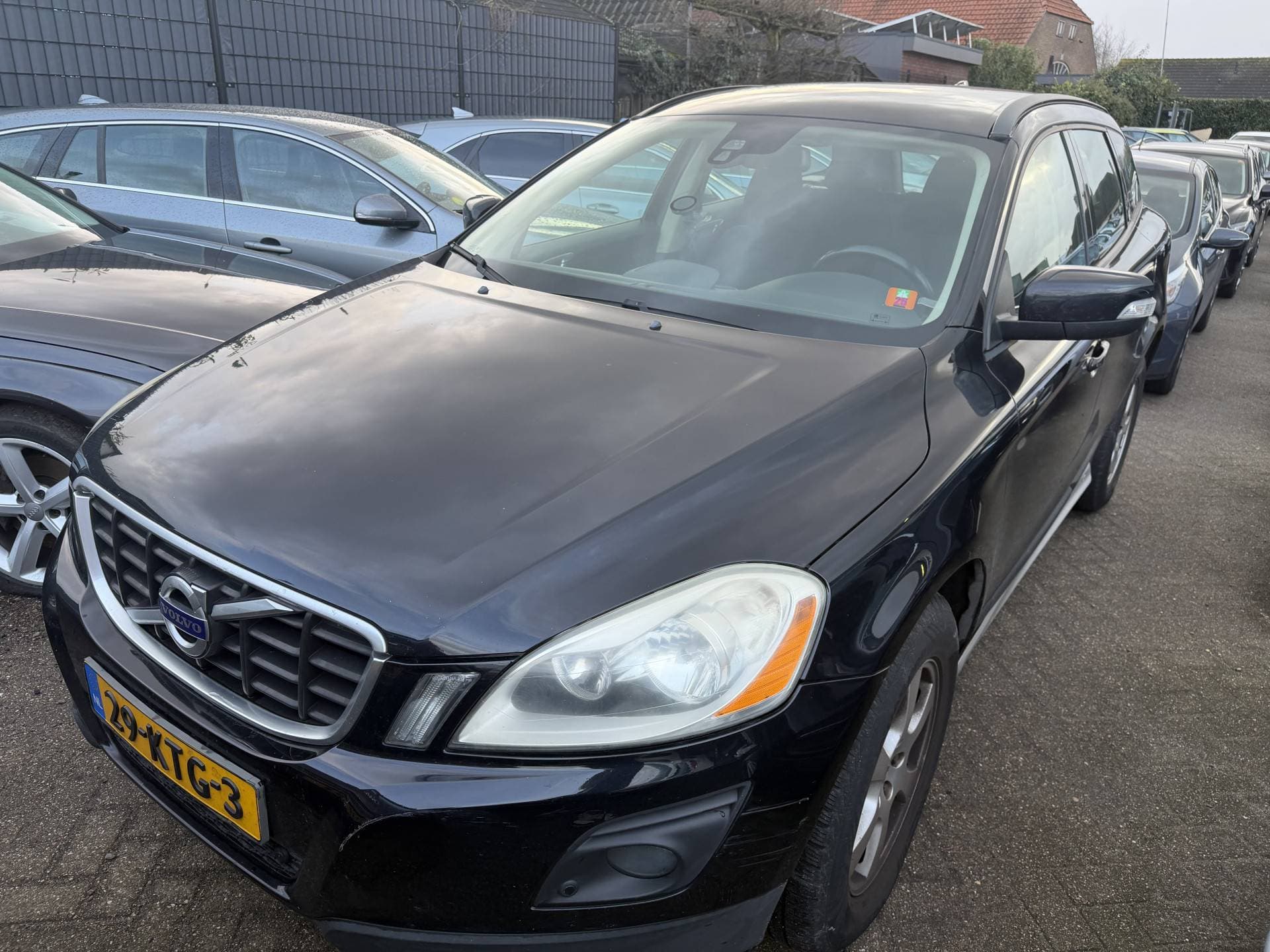 Volvo XC60 2.4D thumbnail 2