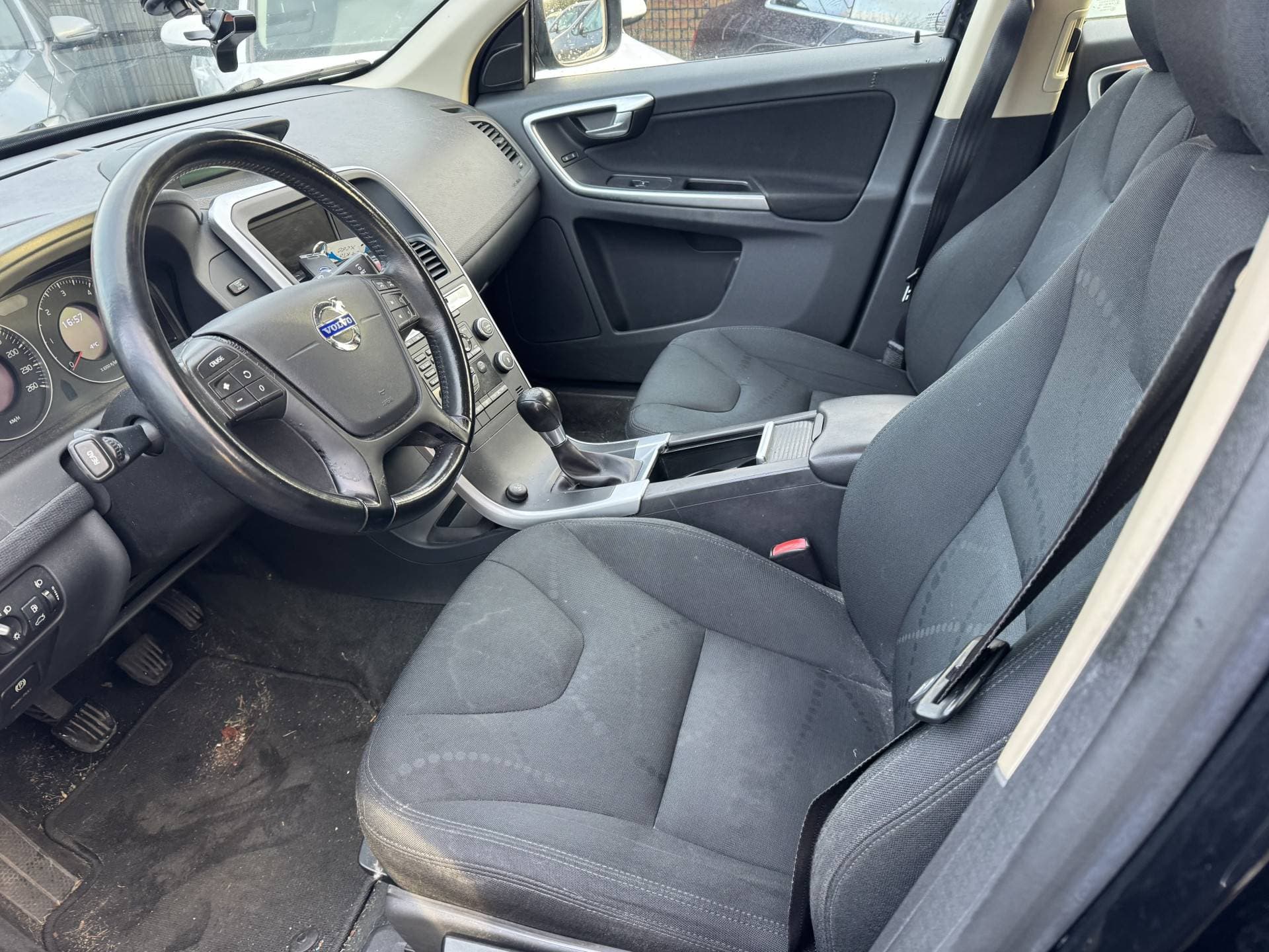 Volvo XC60 2.4D thumbnail 19