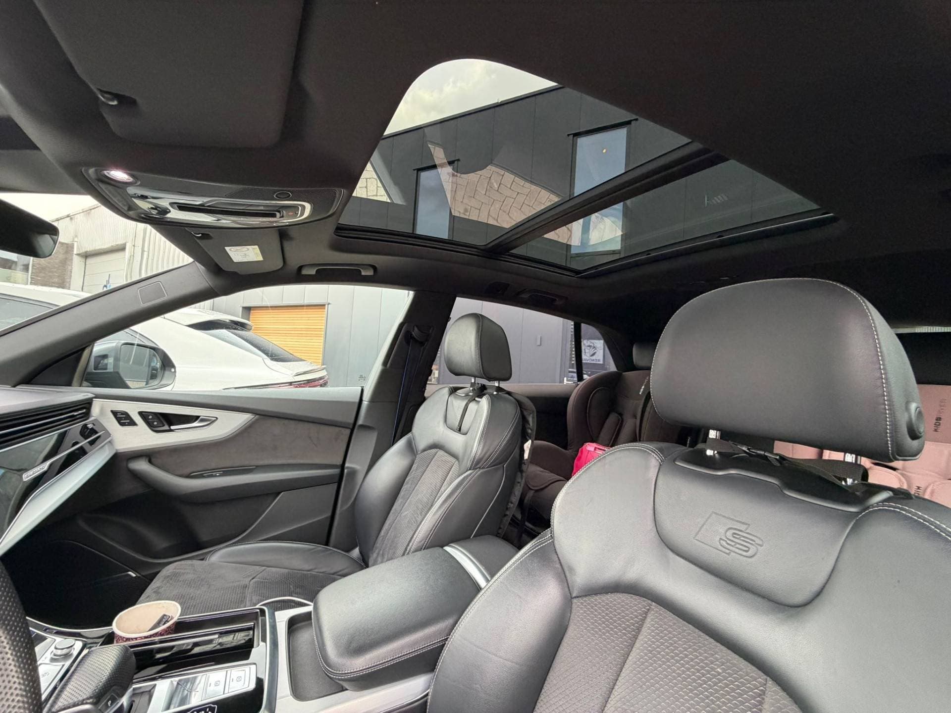 Audi Q8 thumbnail 13