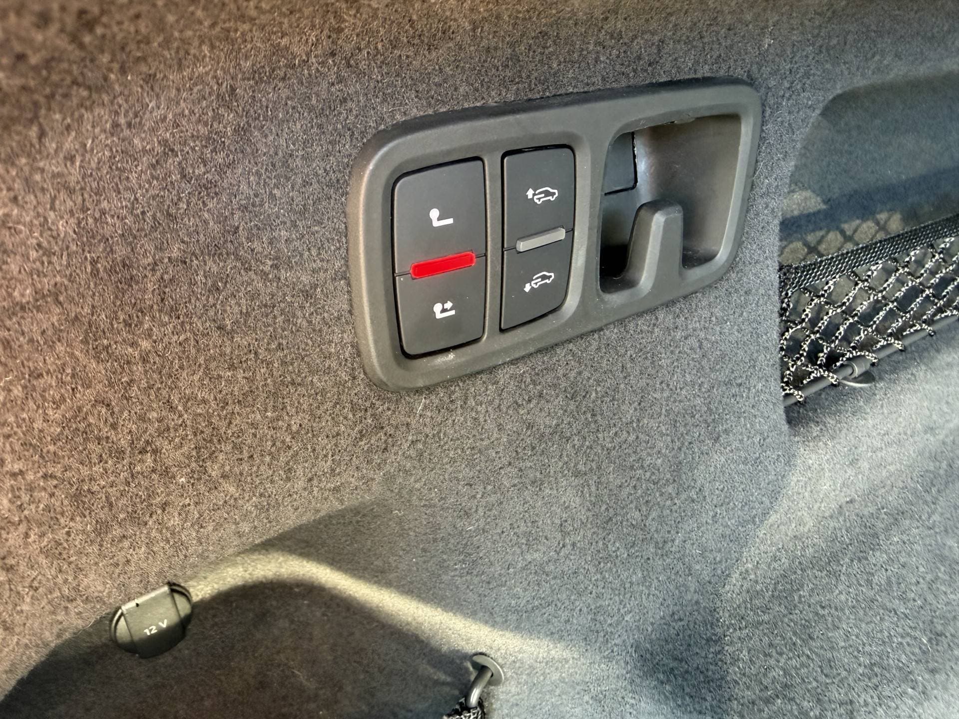 Audi Q8 thumbnail 18