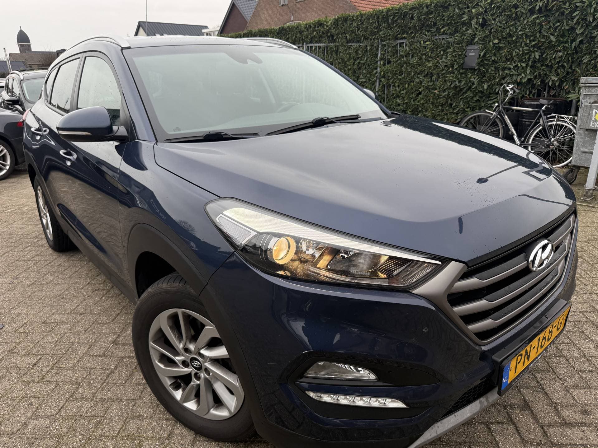 Hyundai Tucson thumbnail 2