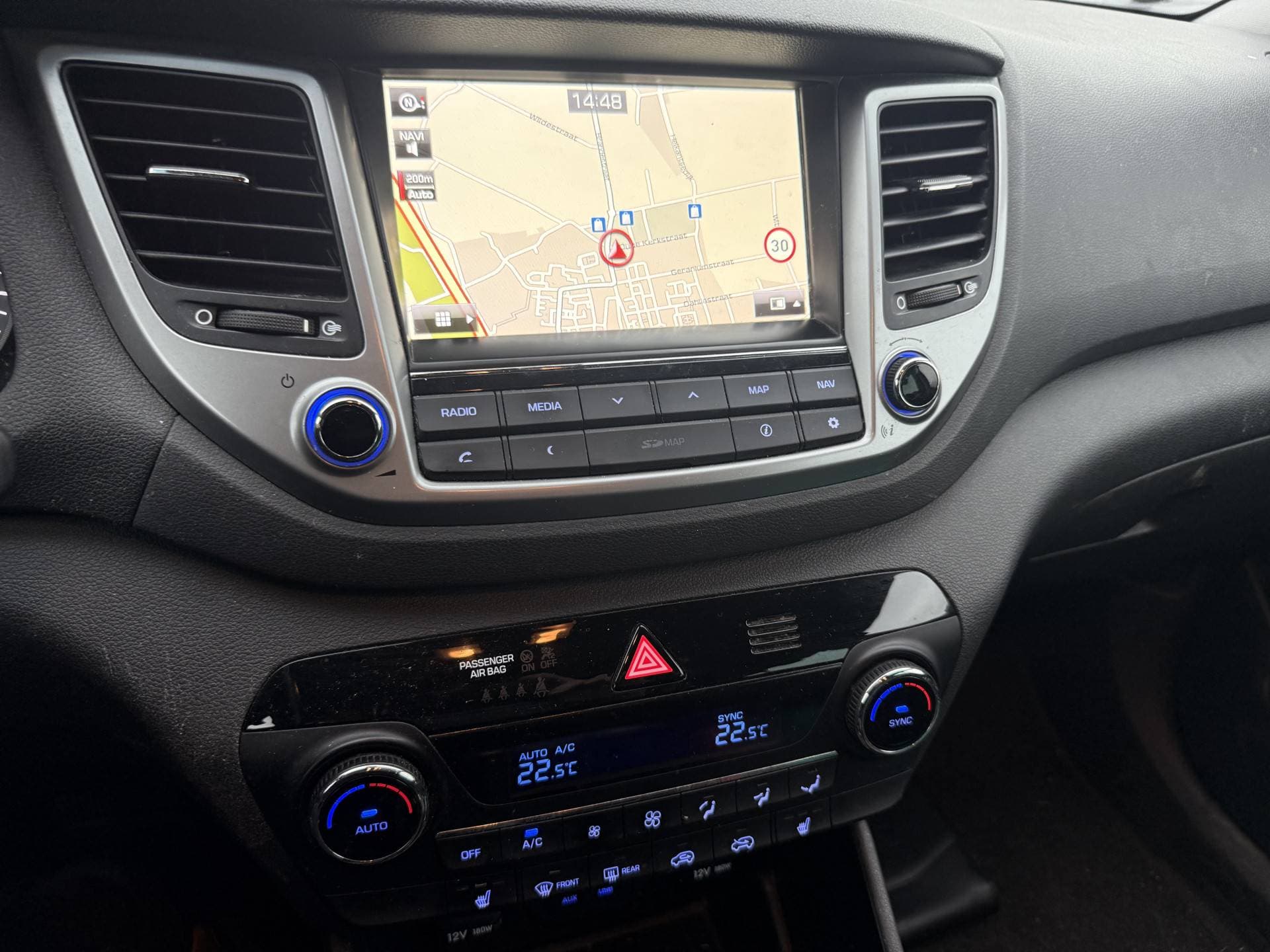 Hyundai Tucson thumbnail 12