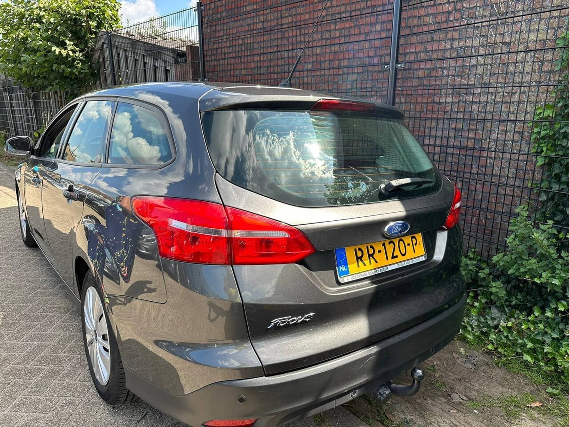 Ford Focus thumbnail 3