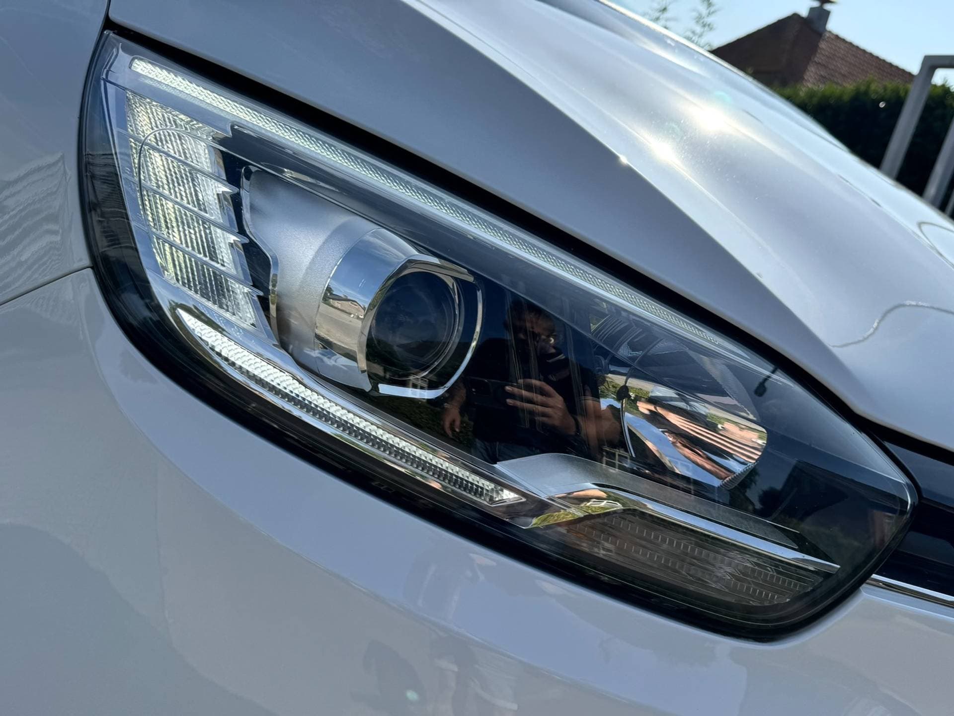 Renault Scénic thumbnail 2