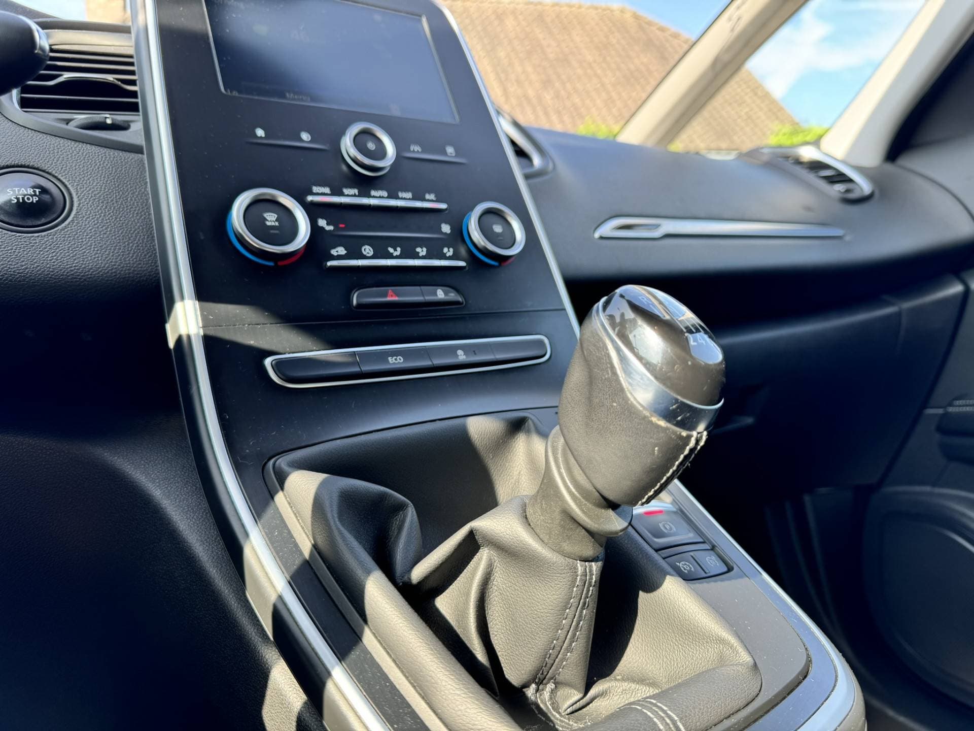 Renault Scénic thumbnail 22