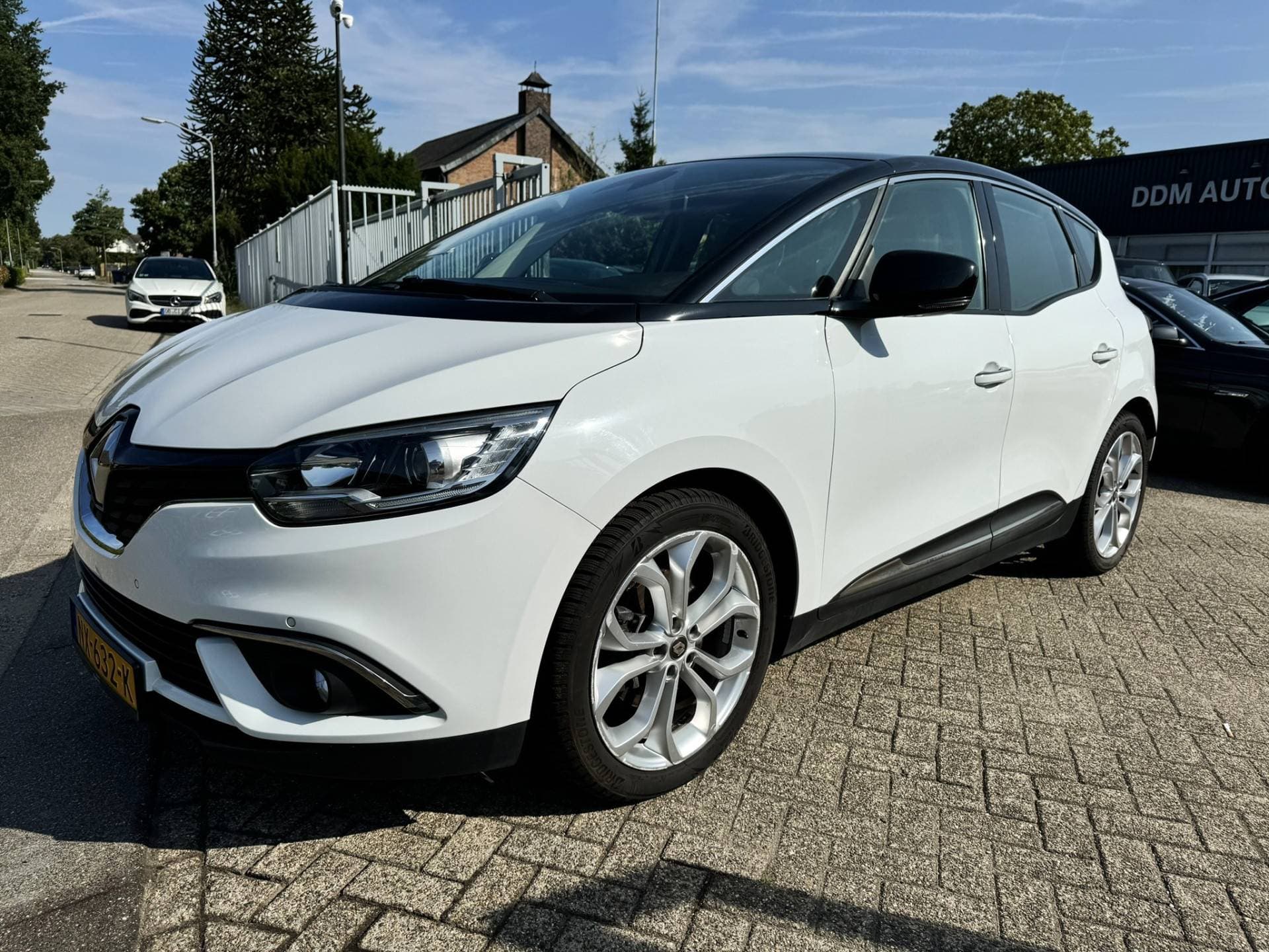 Renault Scénic thumbnail 4