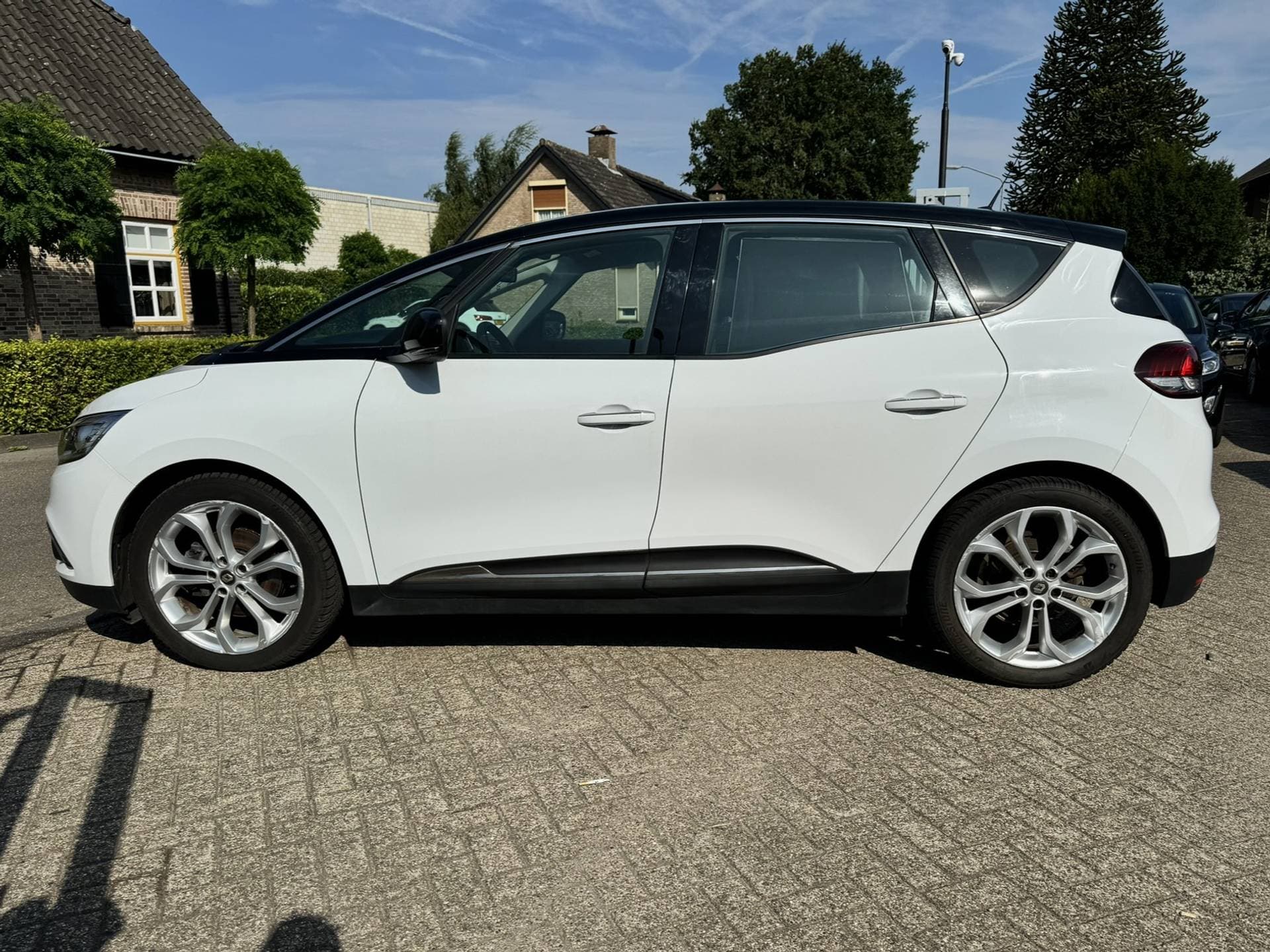 Renault Scénic thumbnail 5