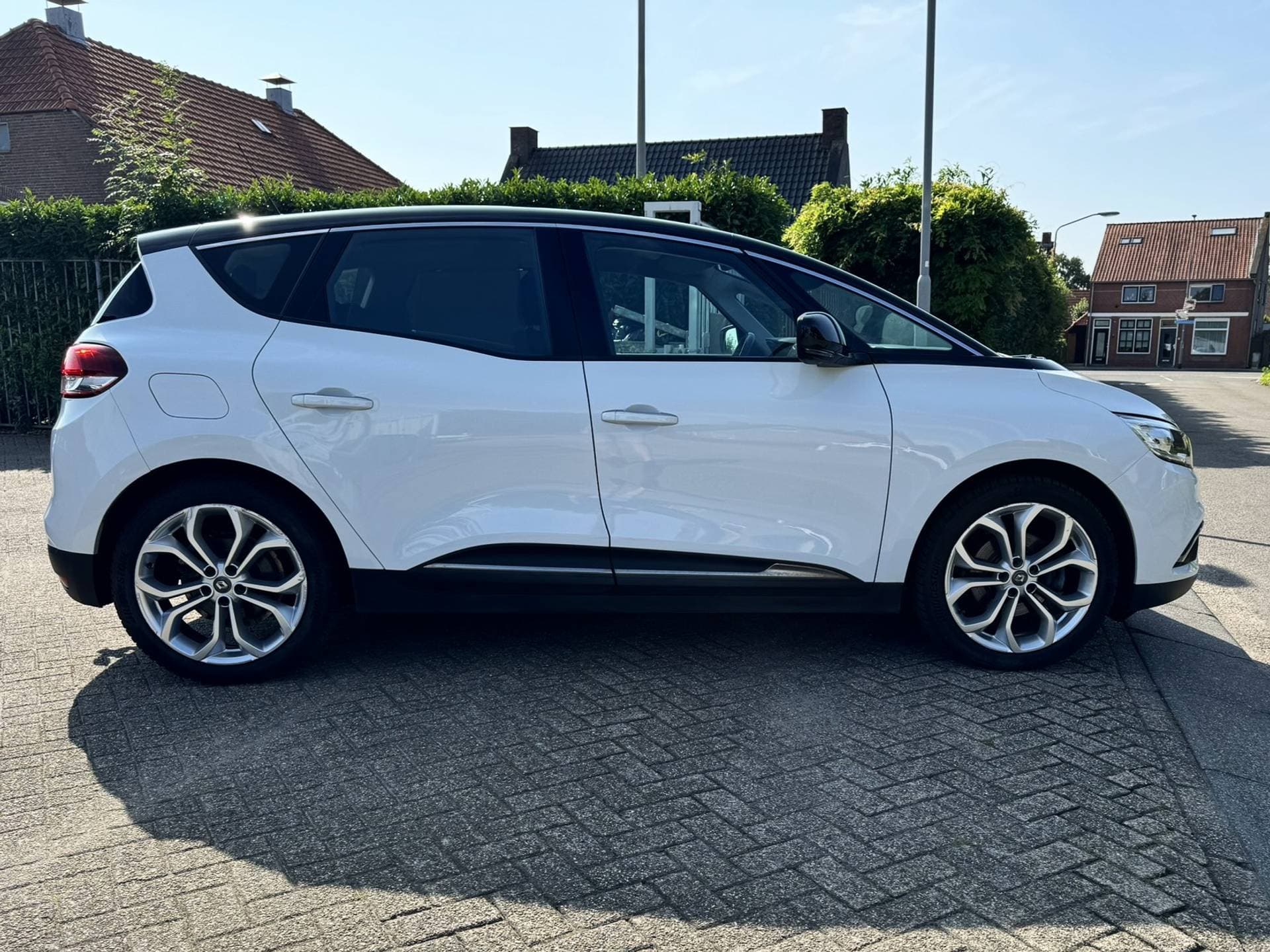 Renault Scénic thumbnail 9