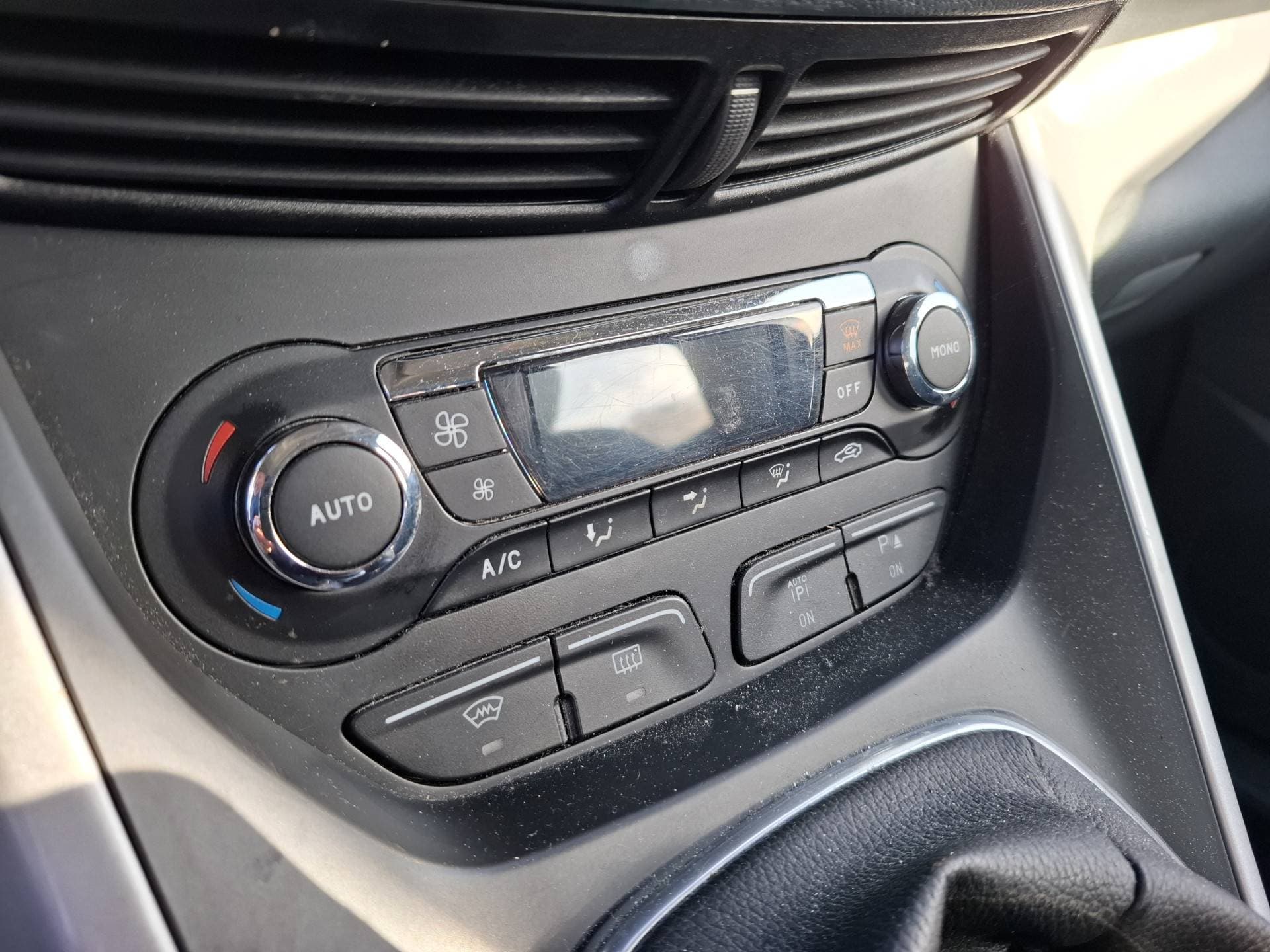 Ford C-MAX thumbnail 13