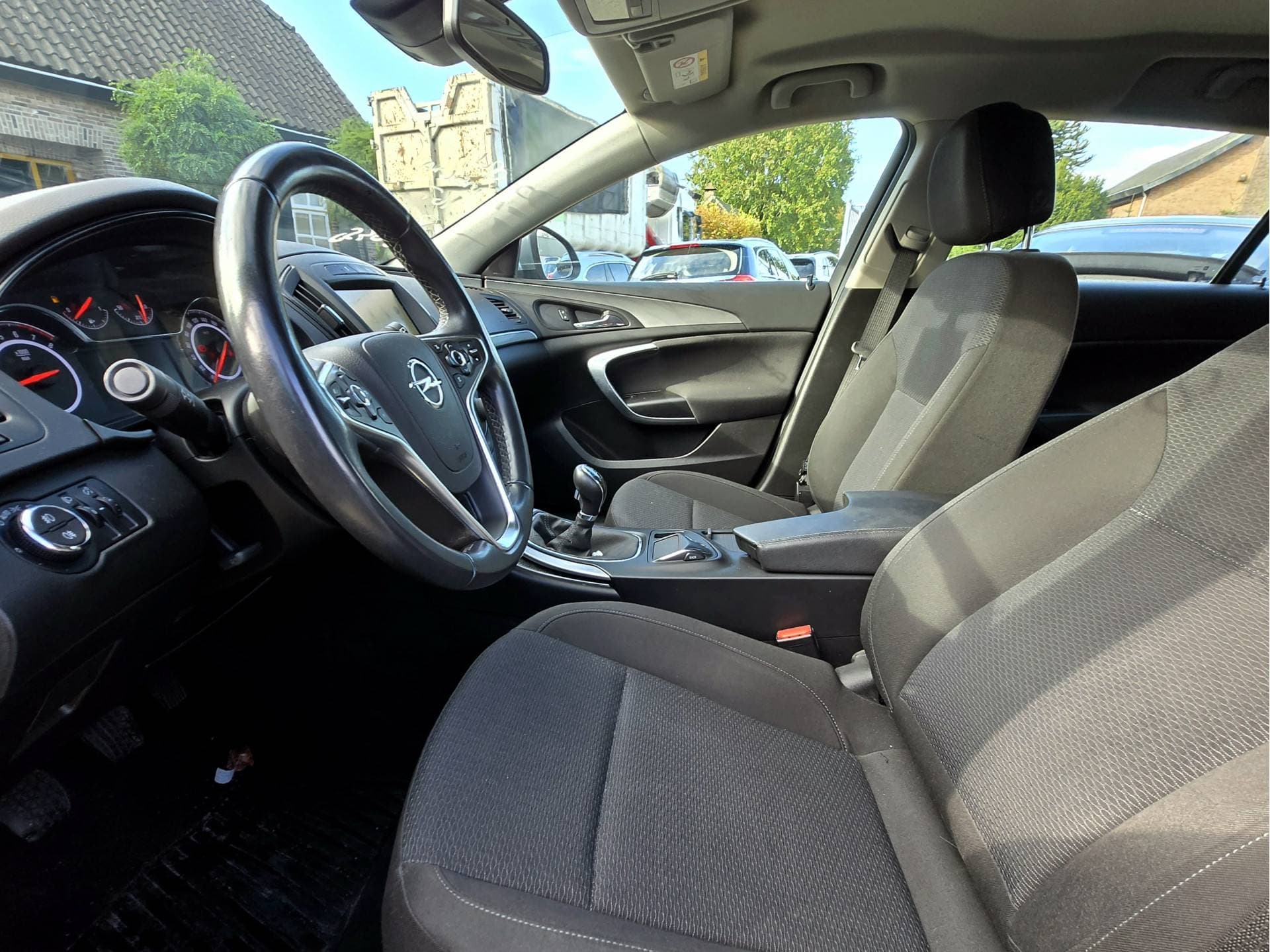 Opel Insignia thumbnail 11