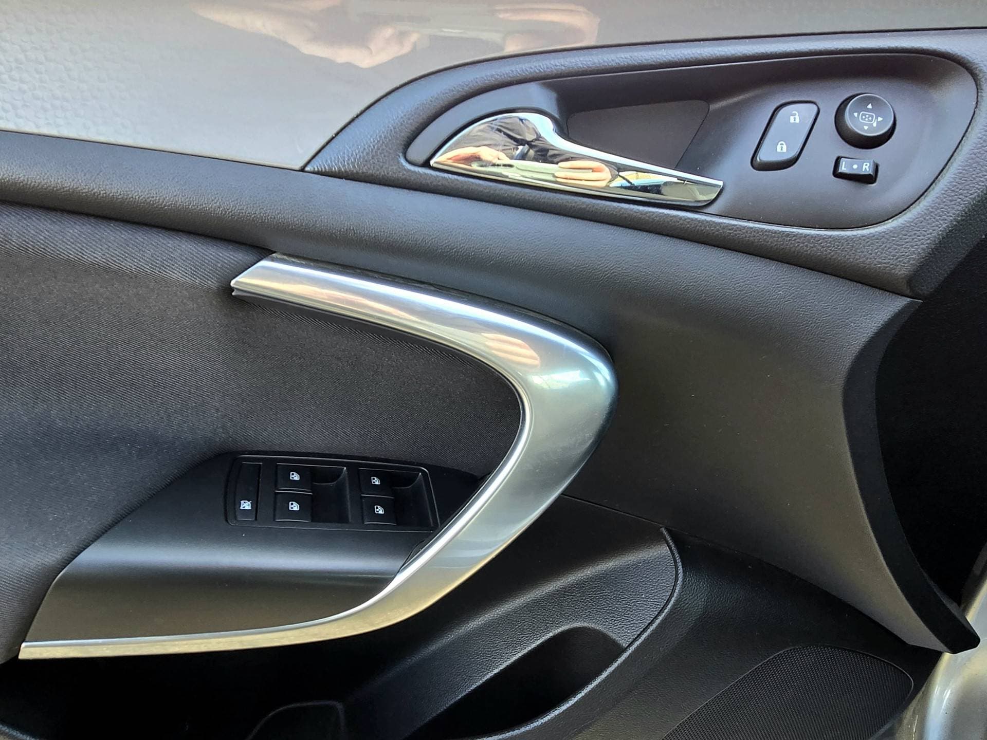 Opel Insignia thumbnail 13