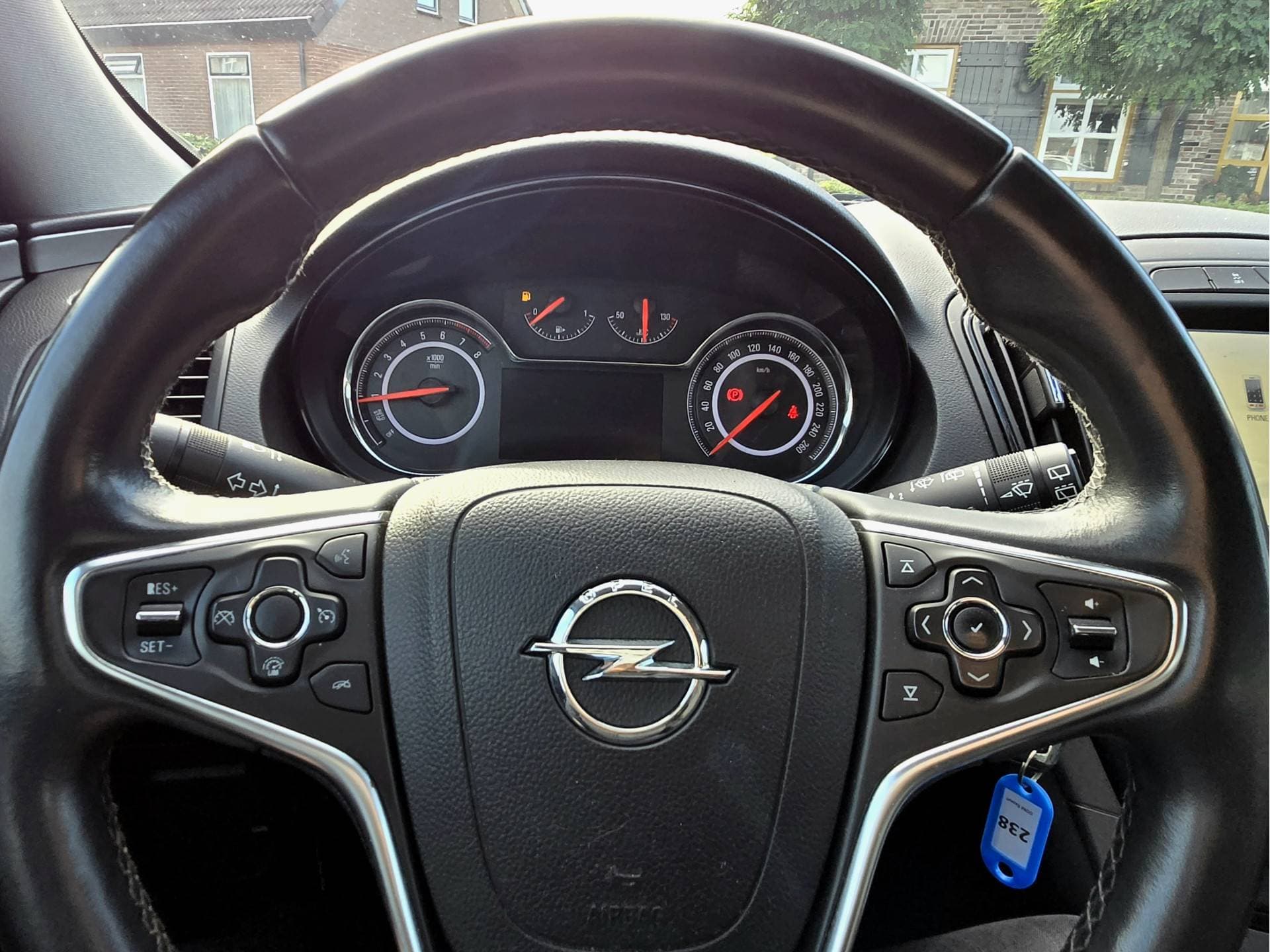 Opel Insignia thumbnail 15