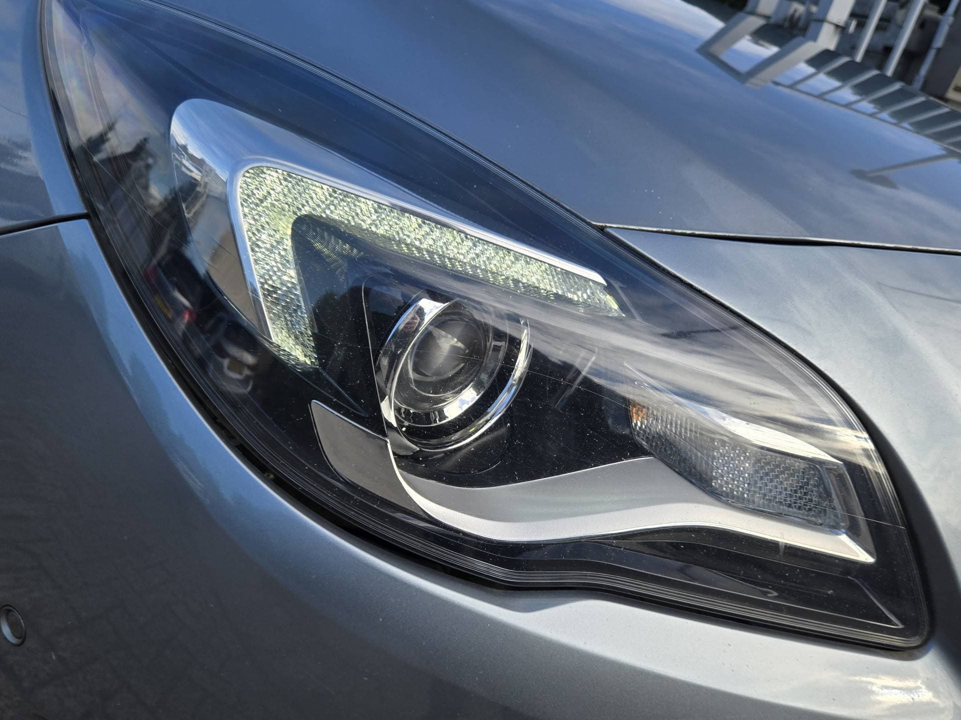 Opel Insignia thumbnail 3