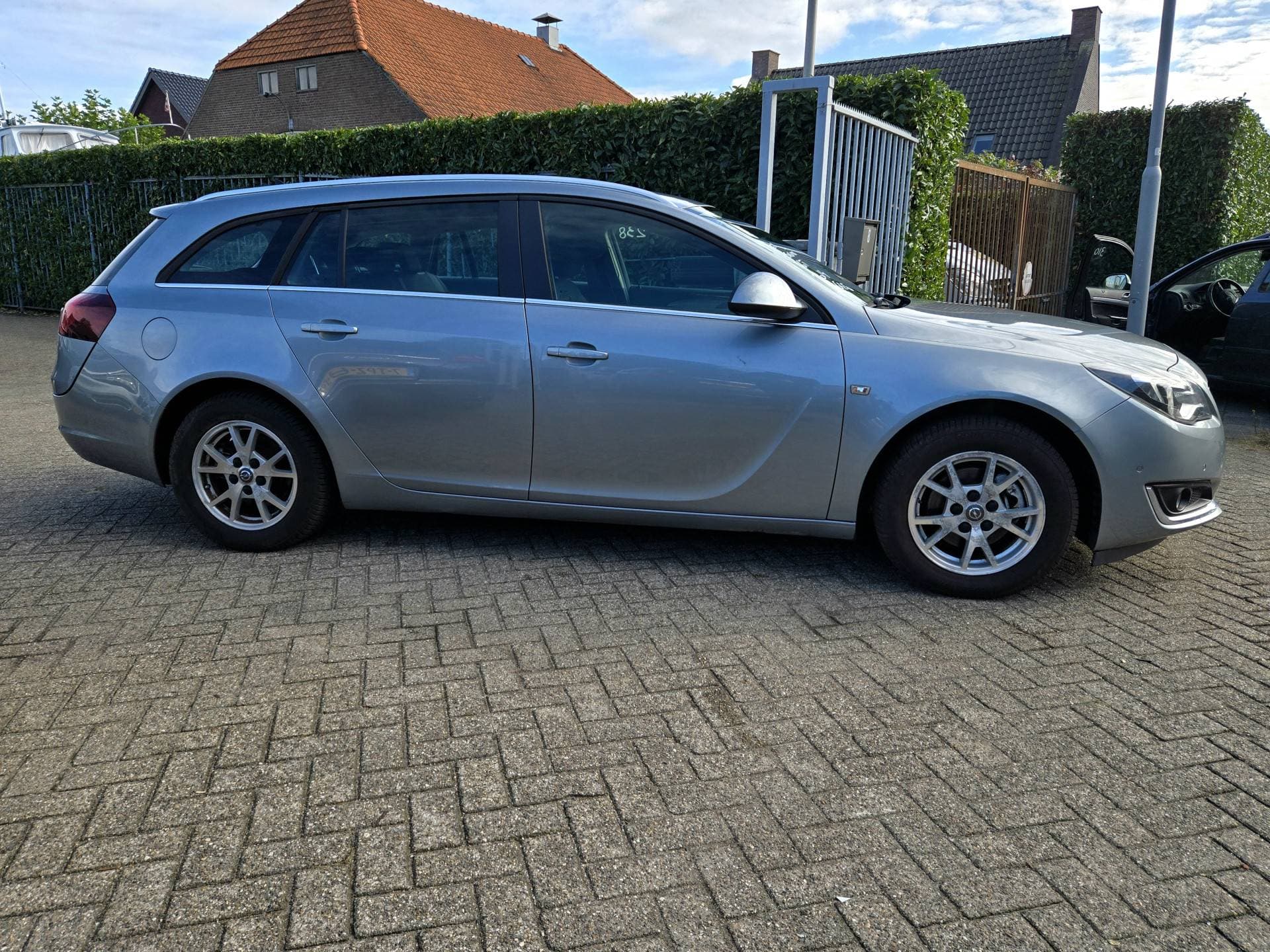 Opel Insignia thumbnail 8