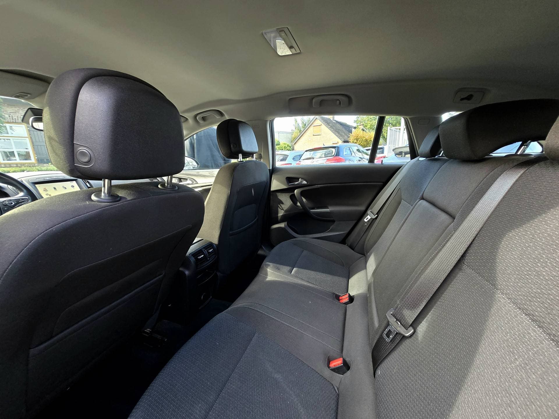 Opel Insignia thumbnail 10