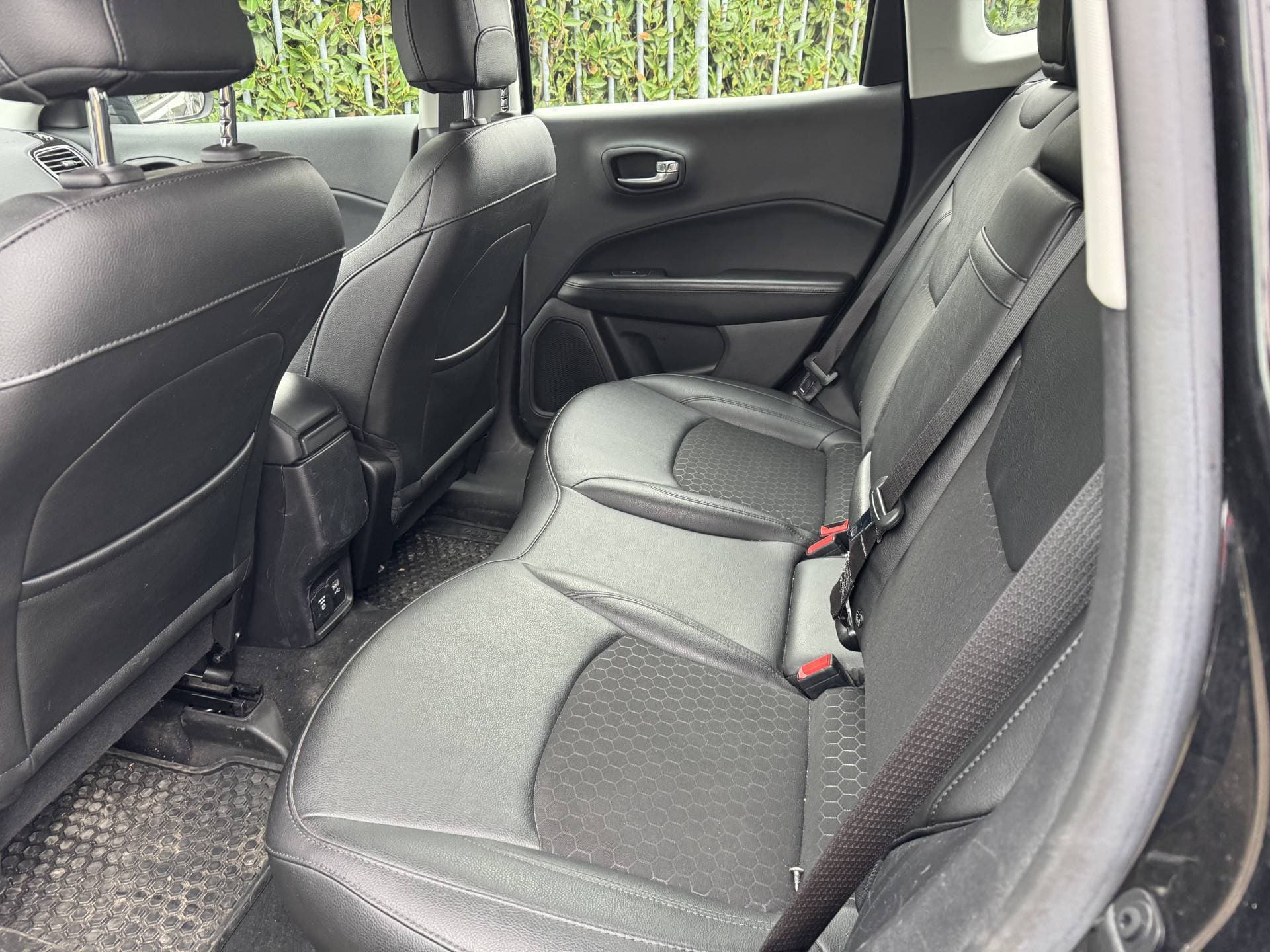 Jeep Compass 1.3T Night Eagle Liberty Edition thumbnail 20