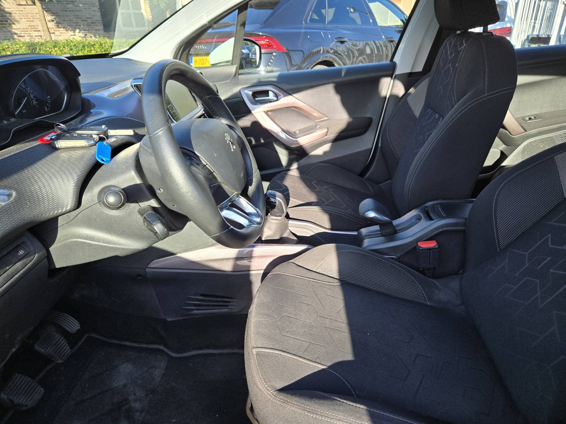 Peugeot 2008 thumbnail 12