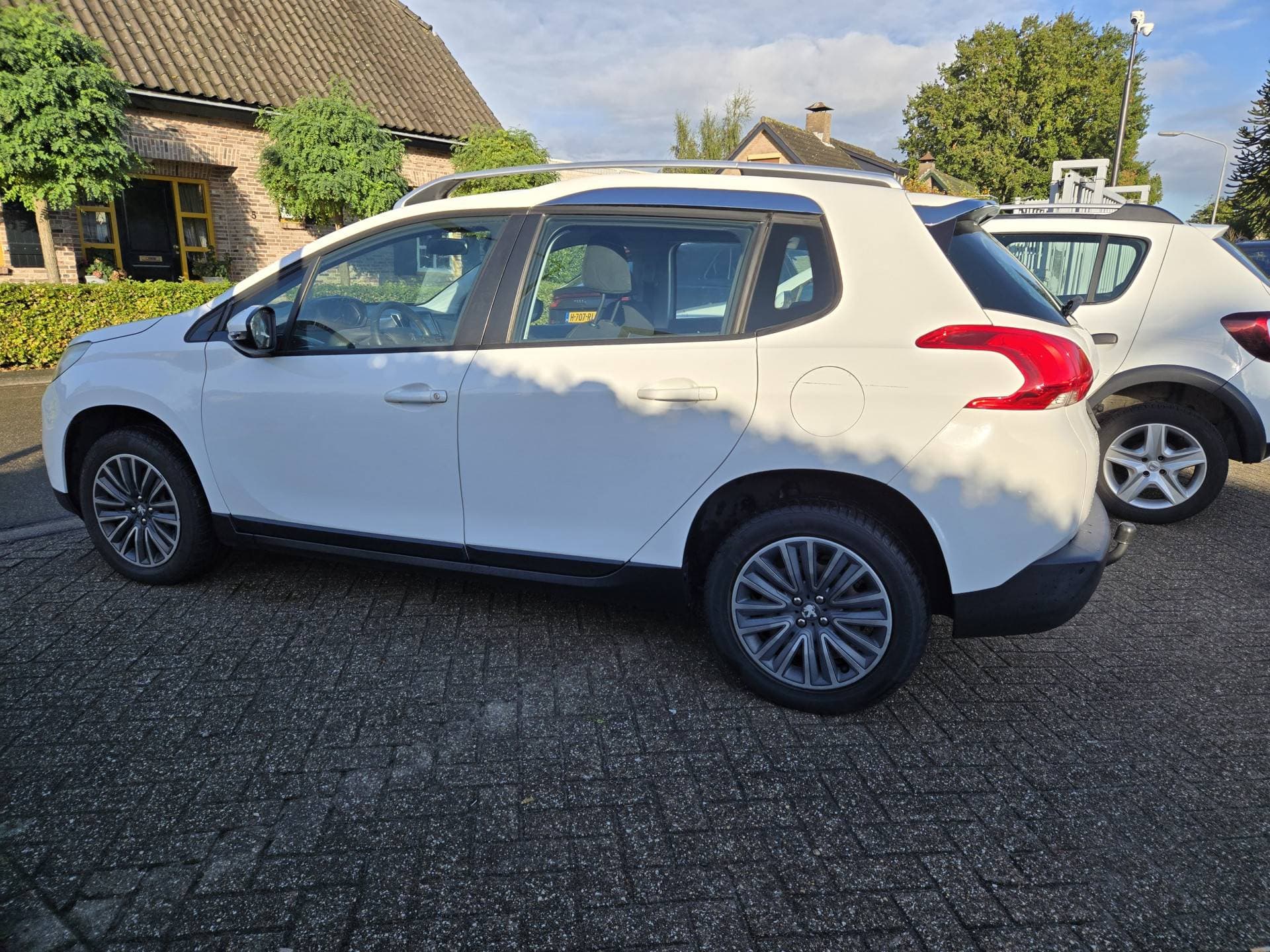 Peugeot 2008 thumbnail 5