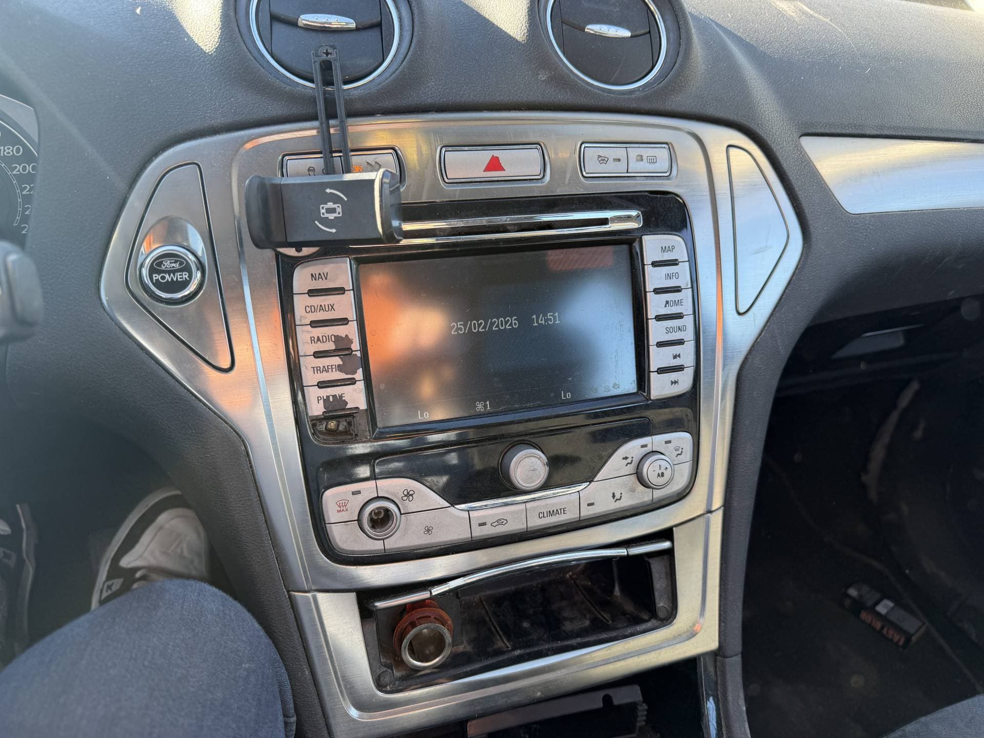 Ford Mondeo Wagon 2.0-16V Titanium thumbnail 6