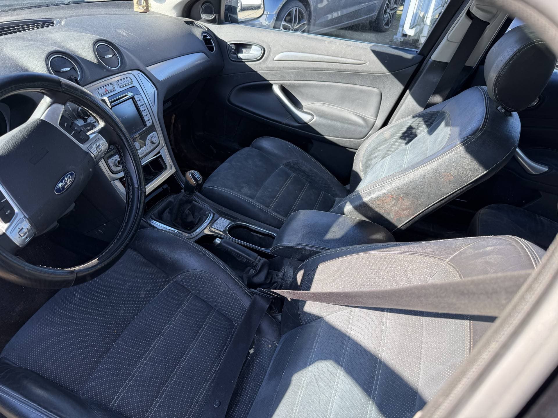 Ford Mondeo Wagon 2.0-16V Titanium thumbnail 7