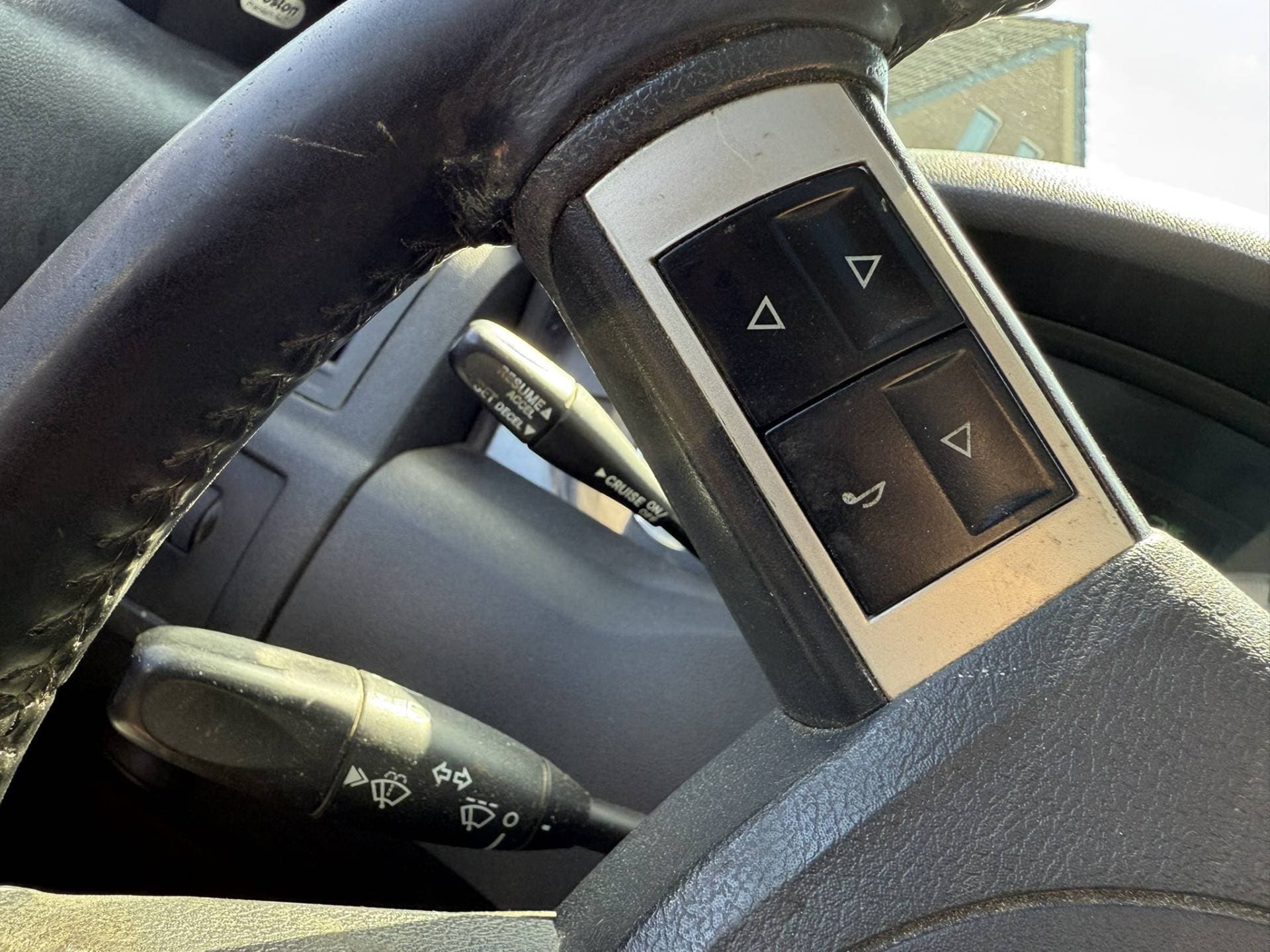 Chrysler 300C thumbnail 17