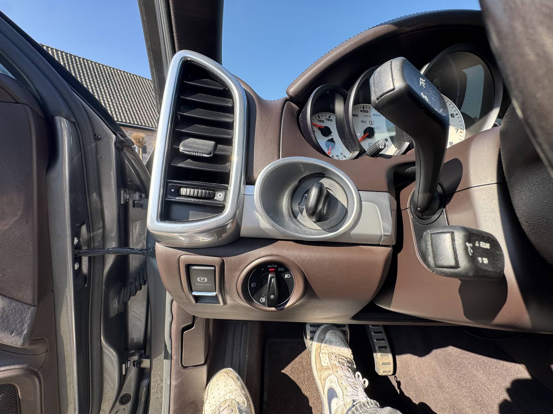 Porsche Cayenne thumbnail 14