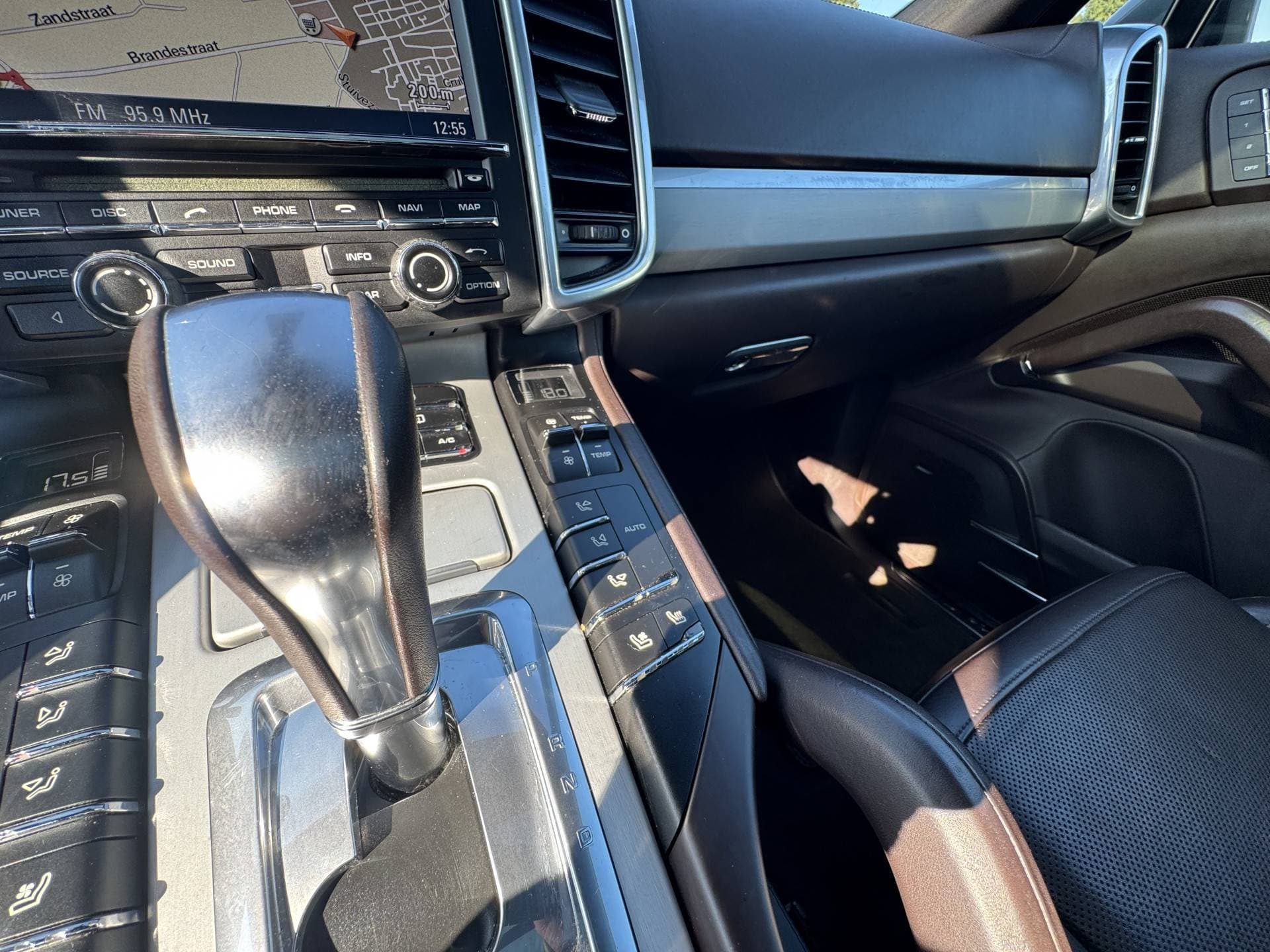 Porsche Cayenne thumbnail 15