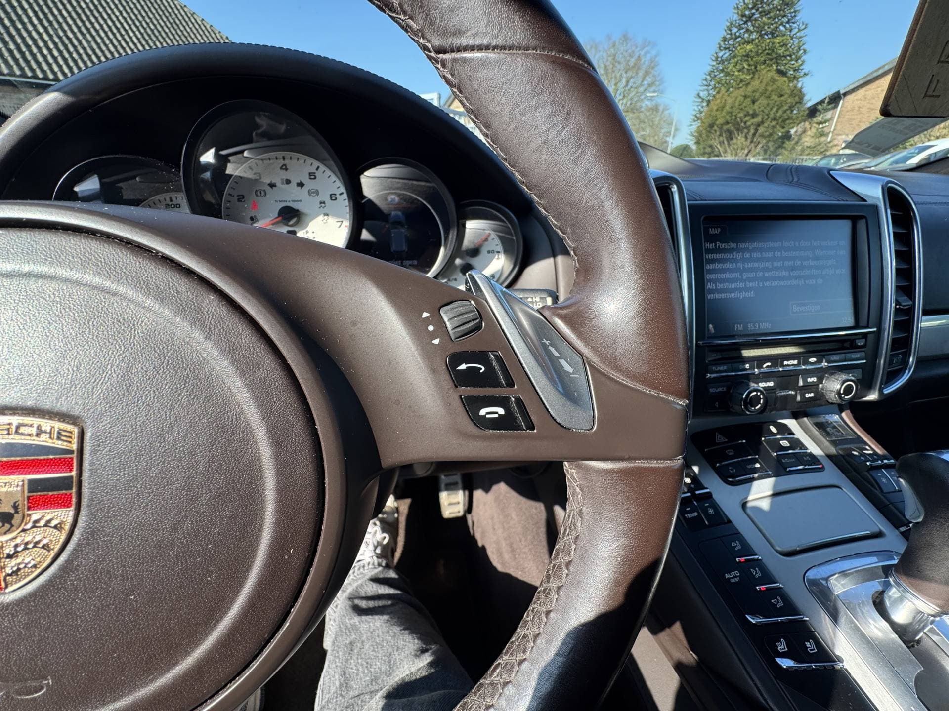 Porsche Cayenne thumbnail 18