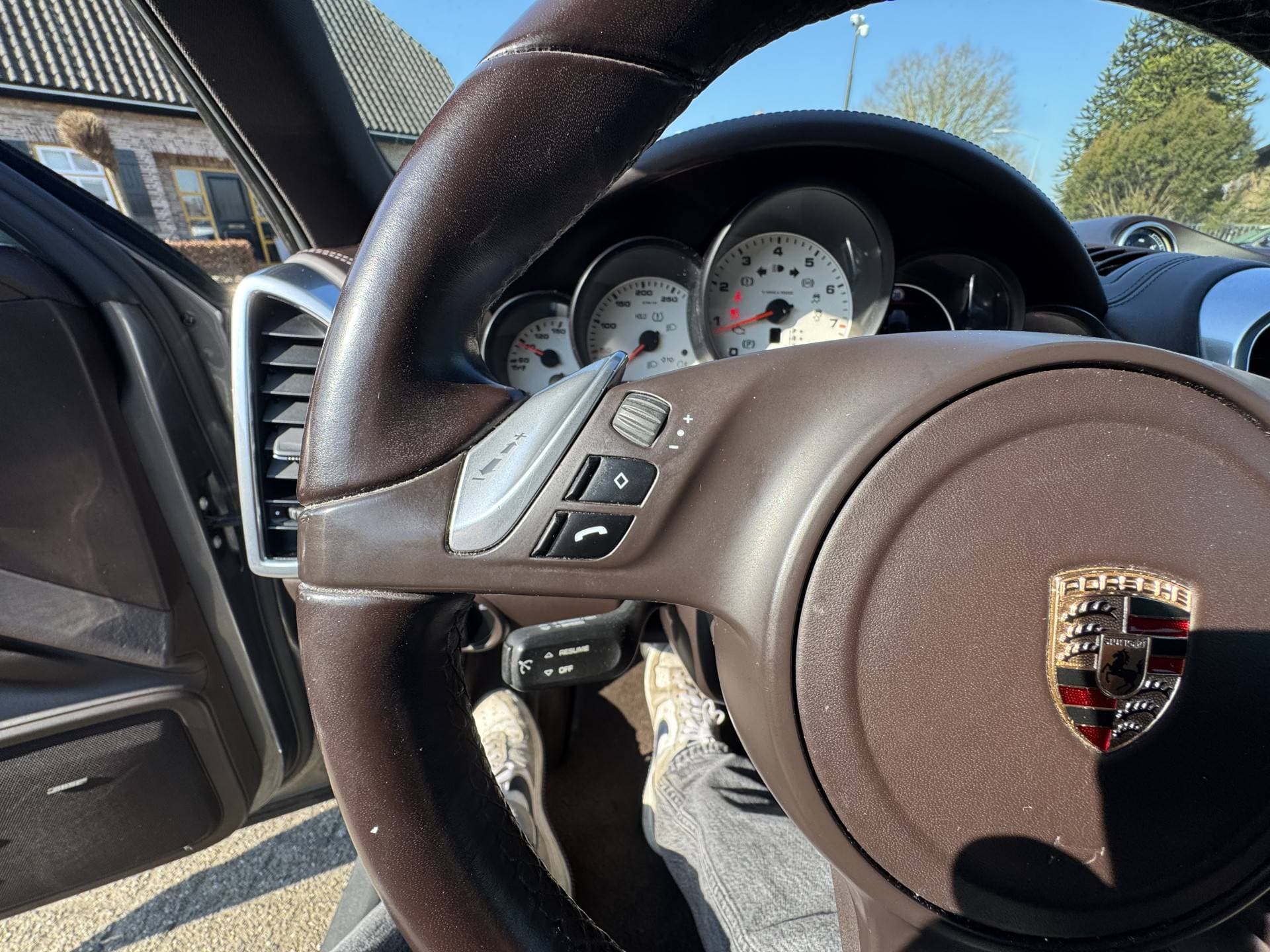 Porsche Cayenne thumbnail 19