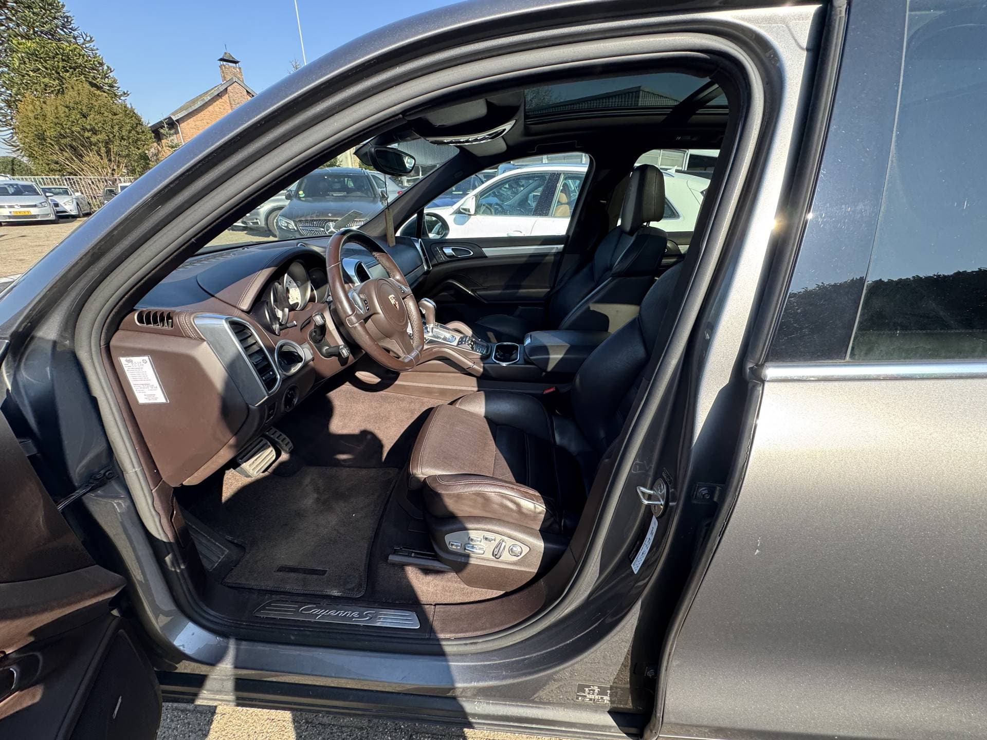 Porsche Cayenne thumbnail 20