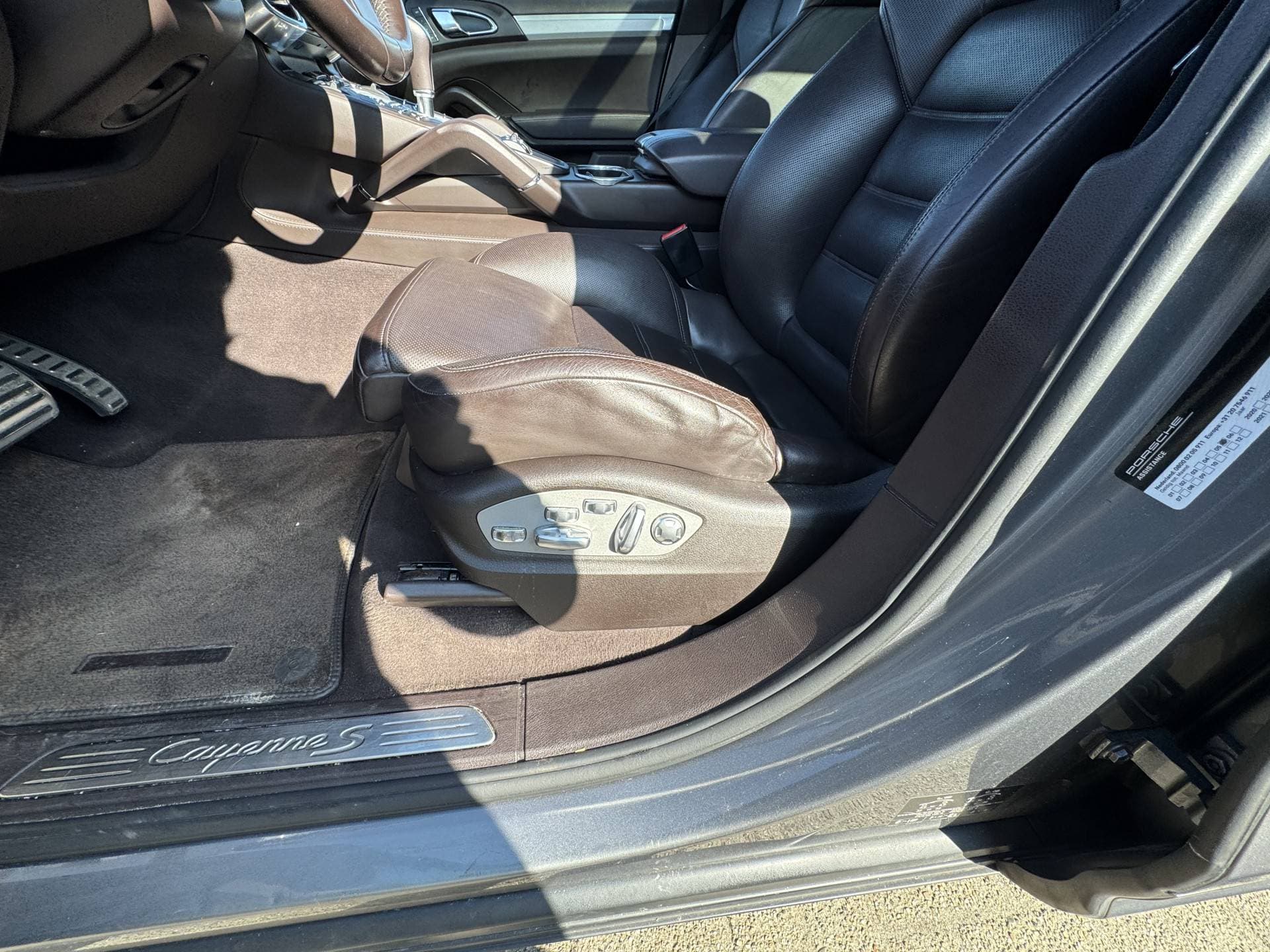 Porsche Cayenne thumbnail 8