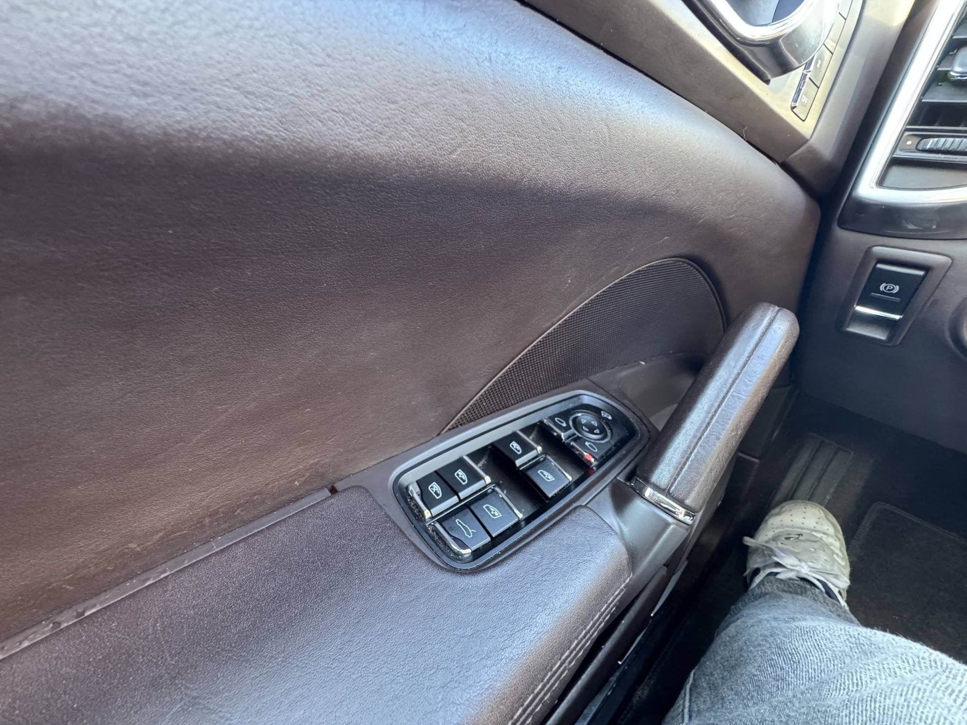 Porsche Cayenne thumbnail 10