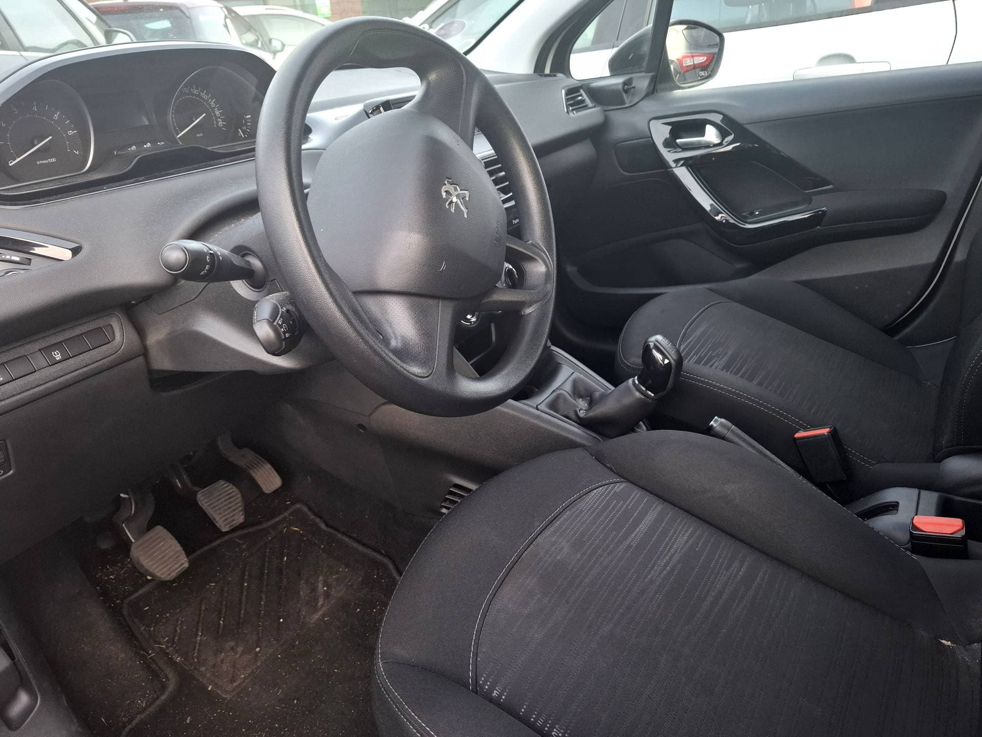 Peugeot 208 thumbnail 4