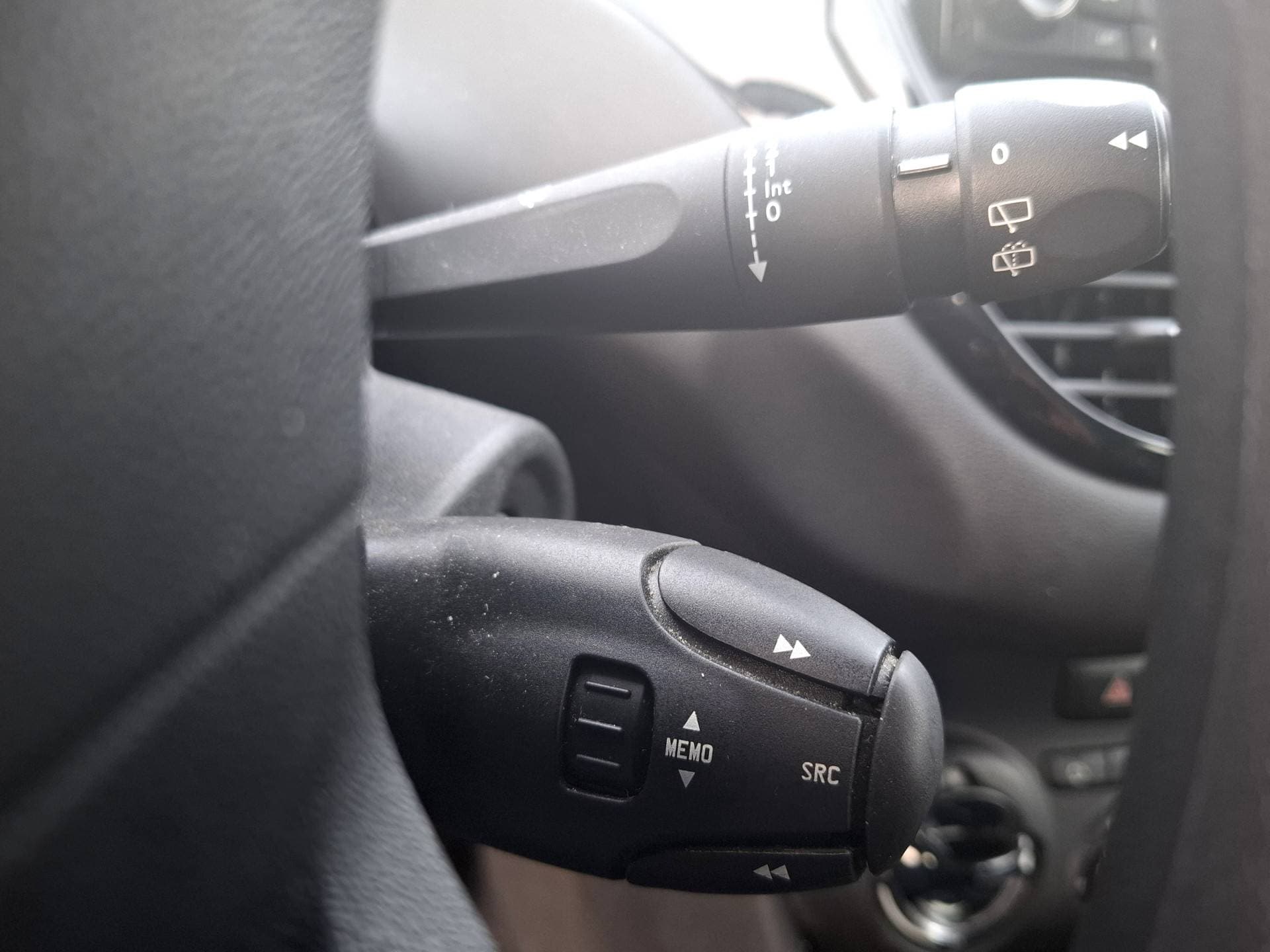 Peugeot 208 thumbnail 10