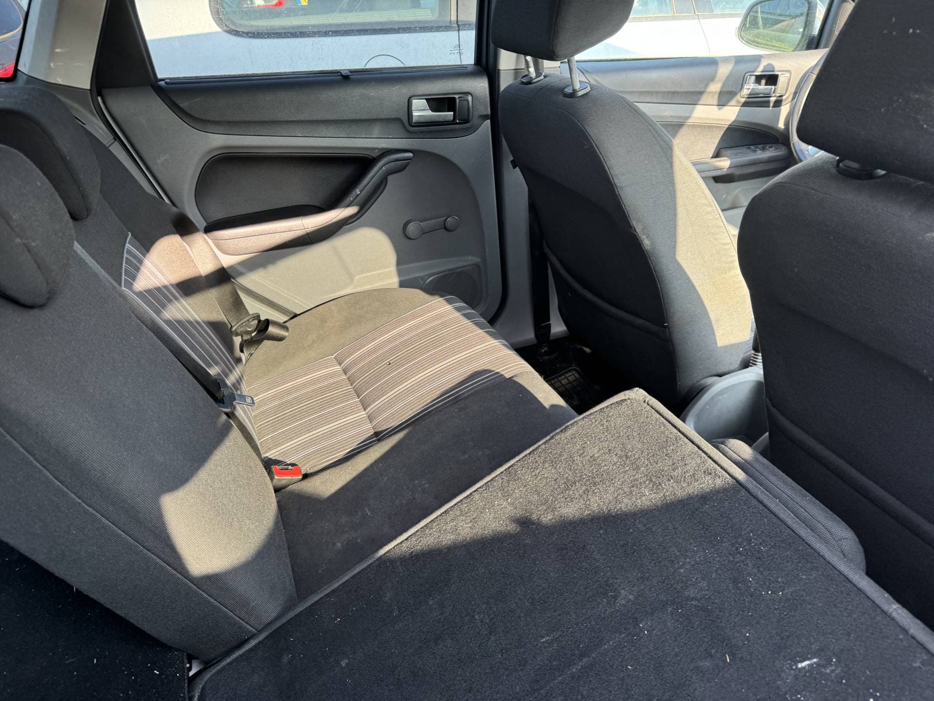 Ford Focus thumbnail 4