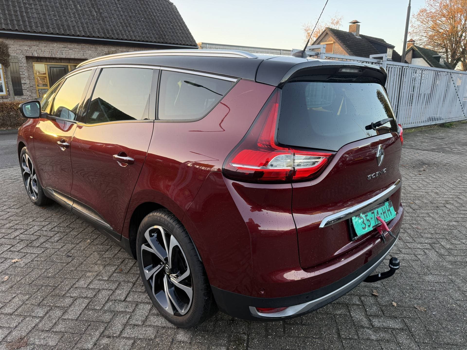 Renault Grand Scénic thumbnail 3