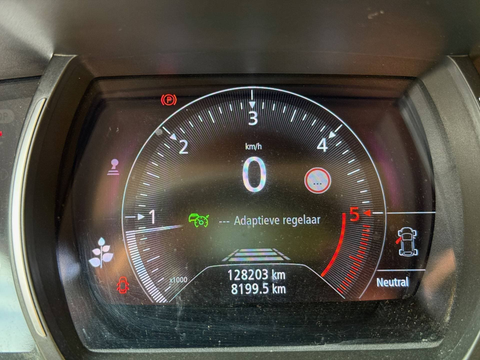 Renault Grand Scénic thumbnail 24