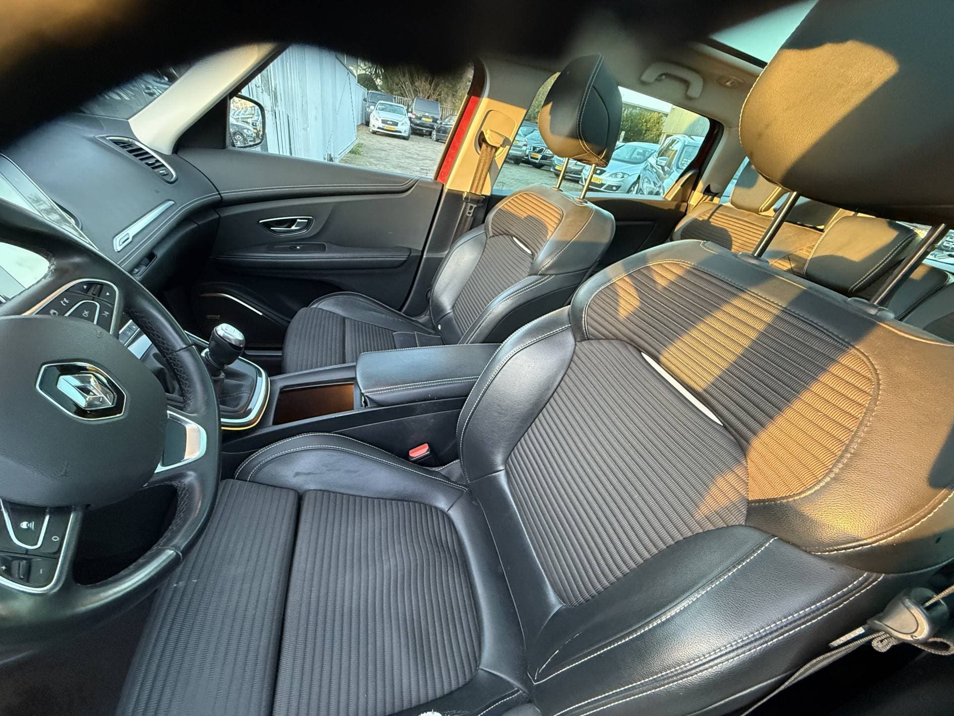 Renault Grand Scénic thumbnail 36