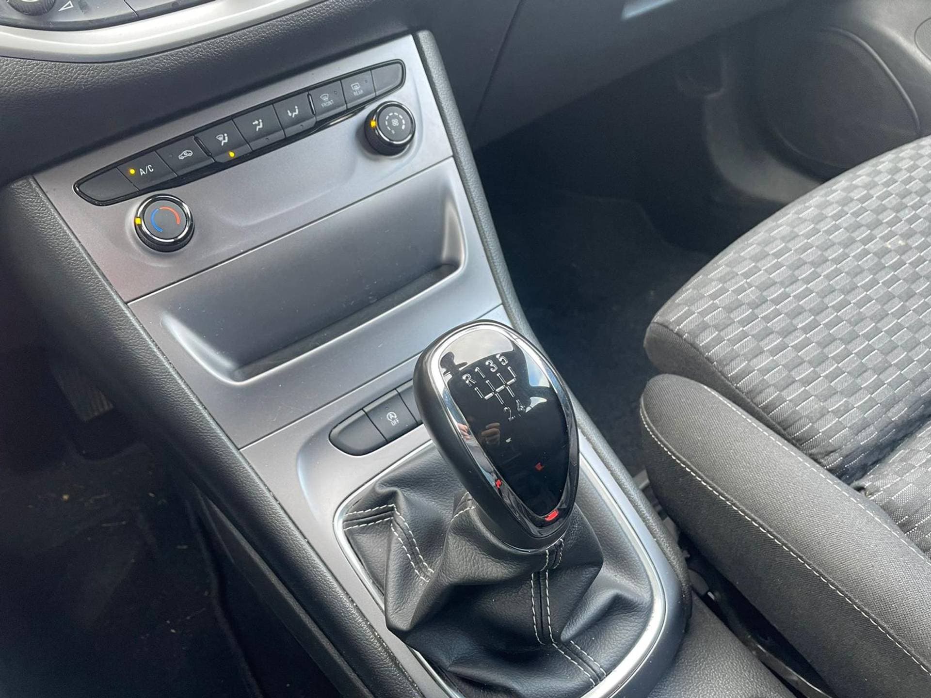 Opel Astra thumbnail 14