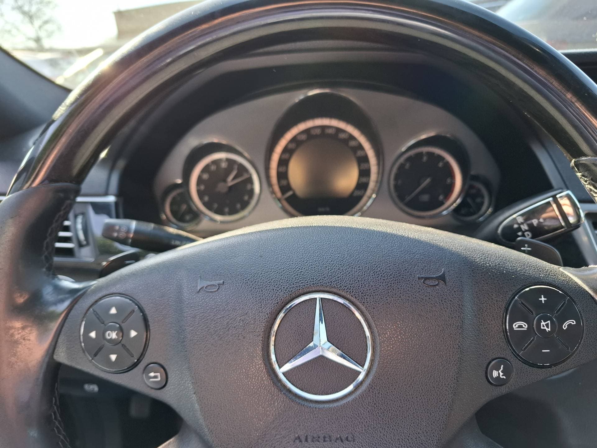 Mercedes-Benz E-Klasse thumbnail 11